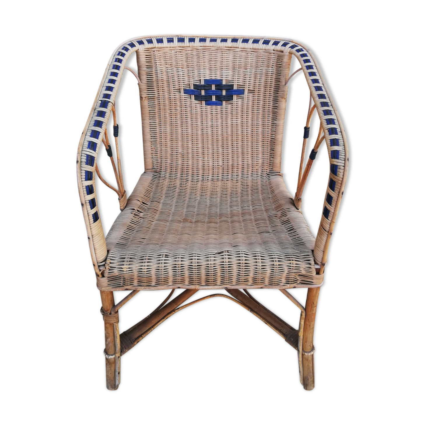 Armchair in wicker rattan and scoubidou