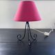 Lampe tripode en métal noir et coton rouge