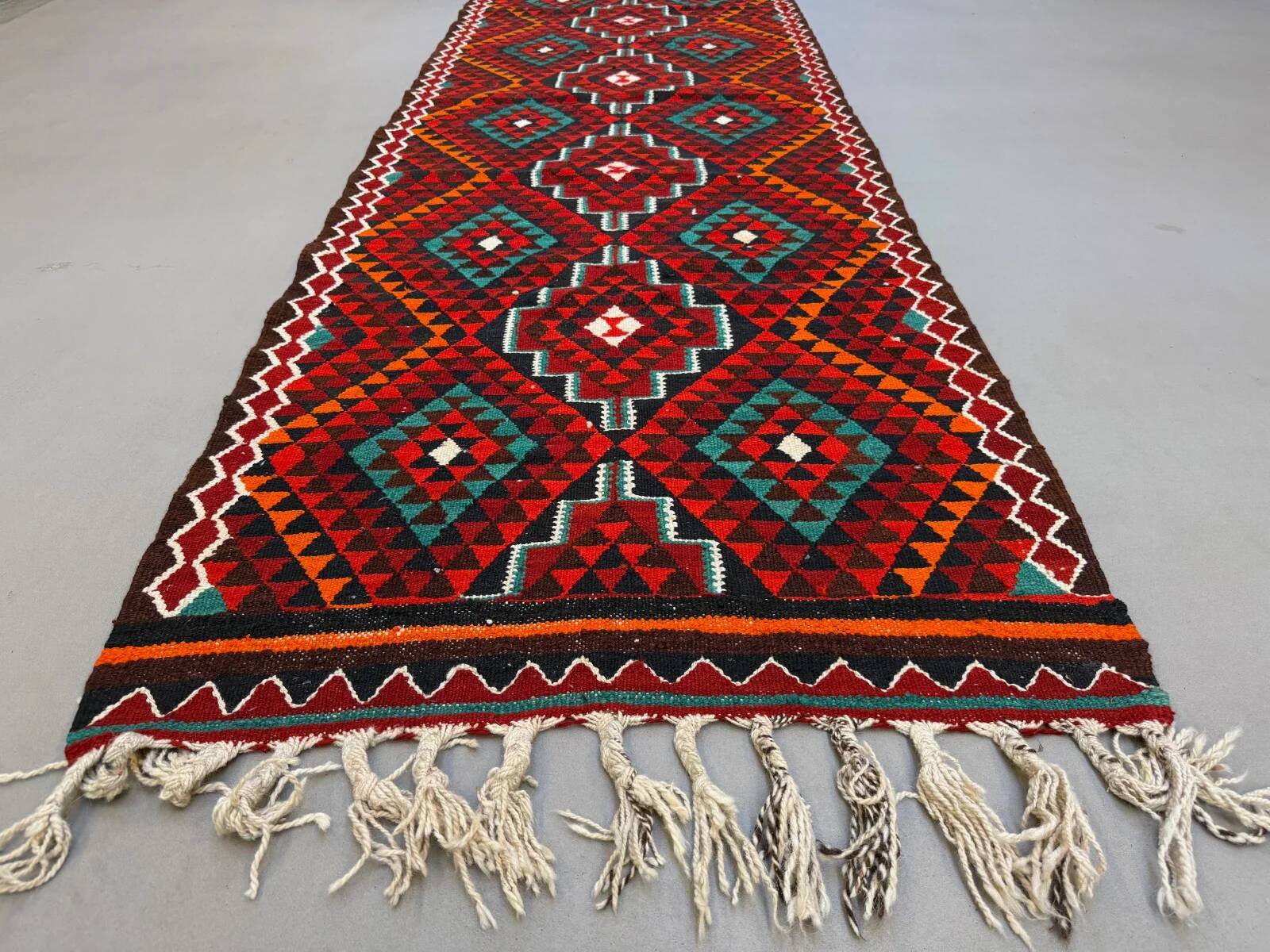 Turkish kilim runner 330x100 cm, vintage kelim rug, long and narrow 2512
