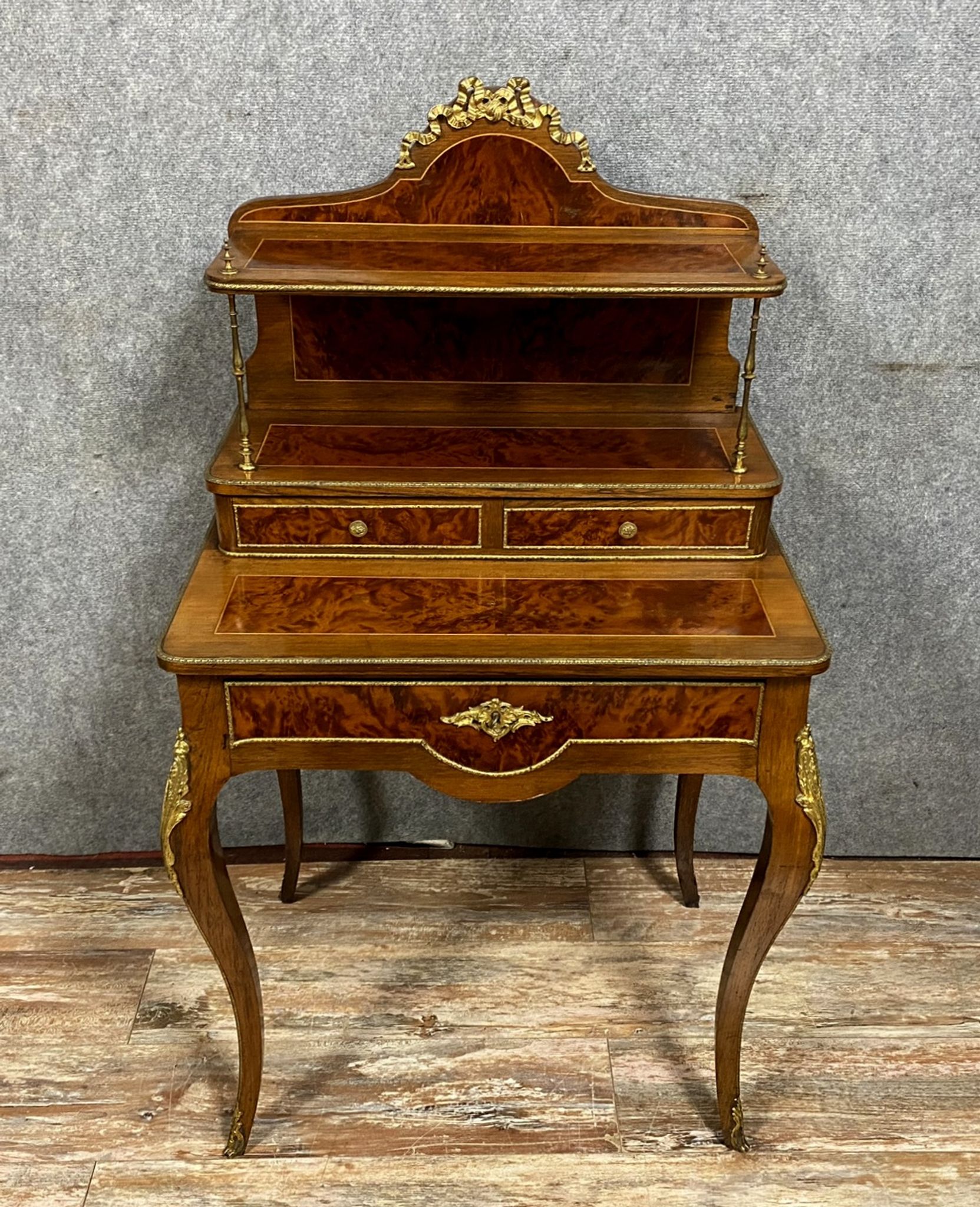 Louis XV style happiness desk in marquetry around 1880-1900