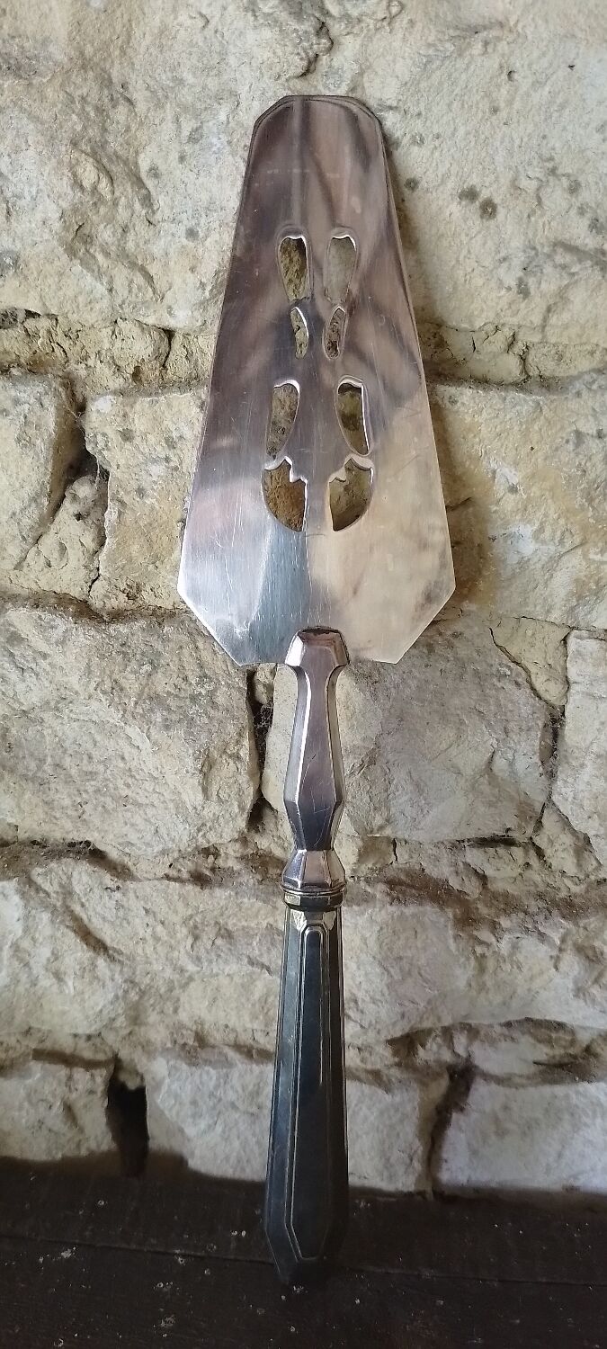 Vintage silver metal pie shovel