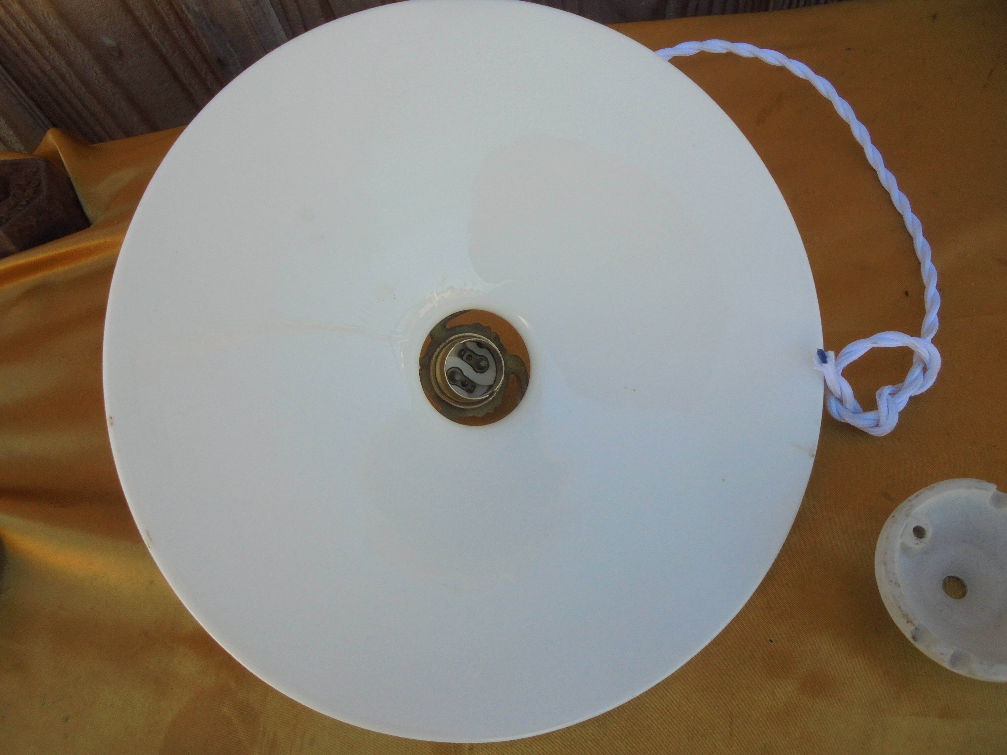 White opaline suspension complete with claw wire, socket and ceiling light