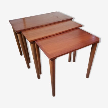 Scandinavian vintage gigognes tables