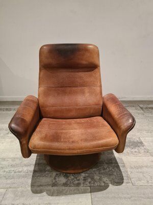 Adjustable and swivel brown armchair by De Sede 50