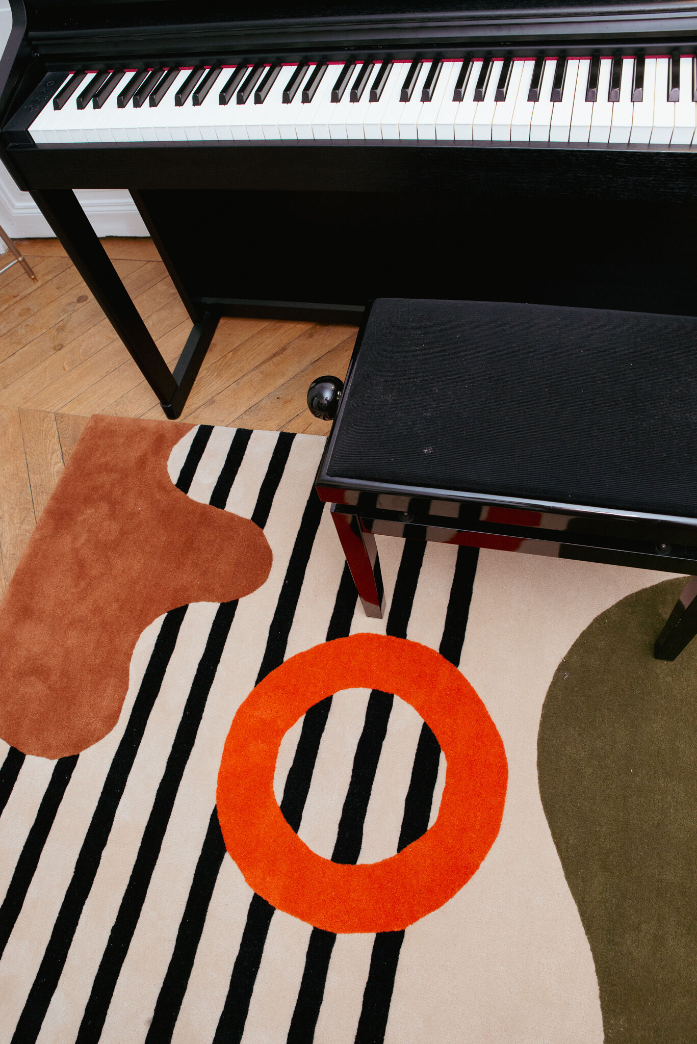 Tapis tufté en laine orange twist fait main 120 x 180