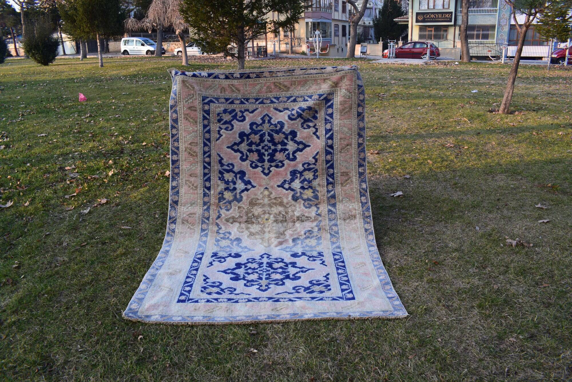 Vintage Turkish handmade rug 142x210 cm