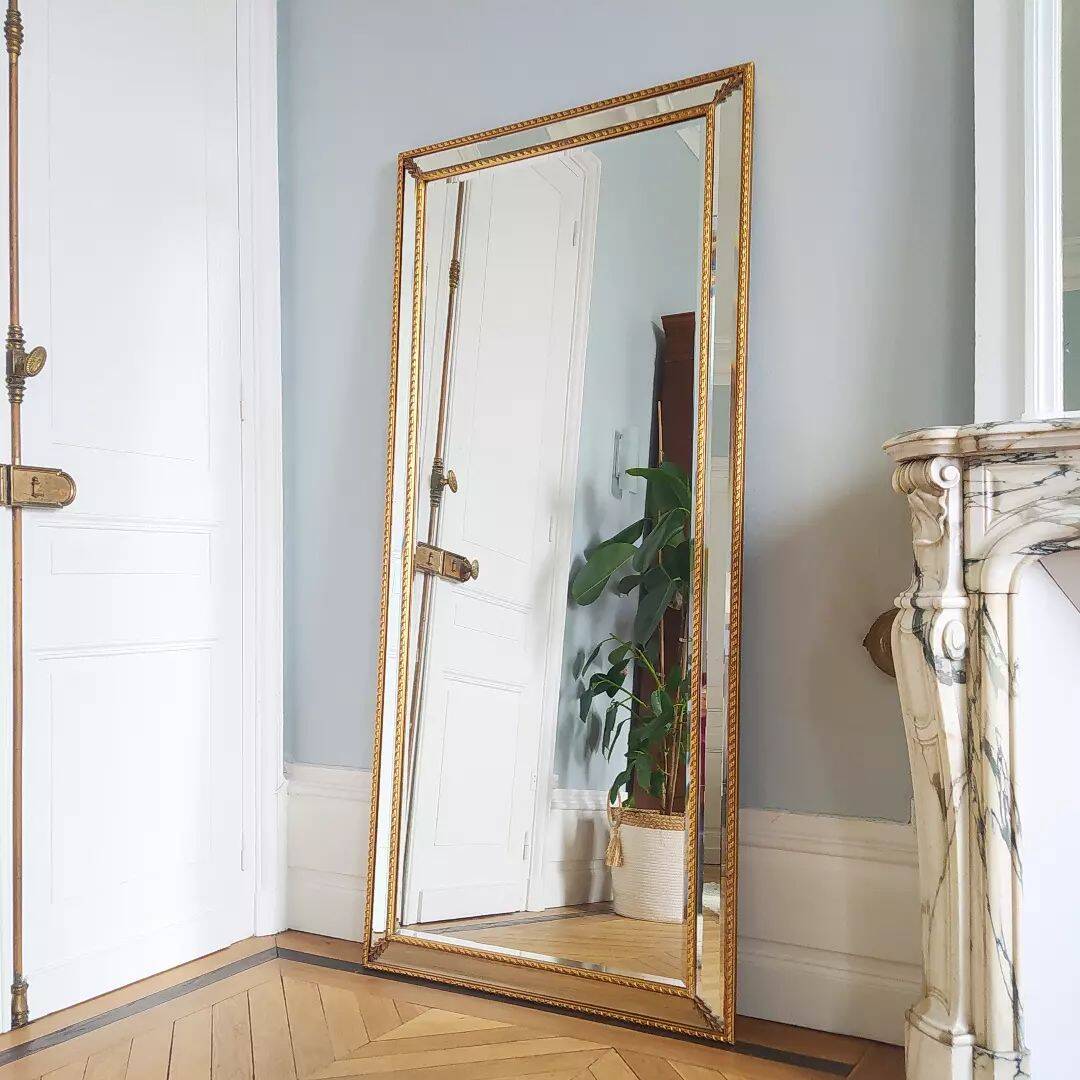 Large mirror with glazing beads