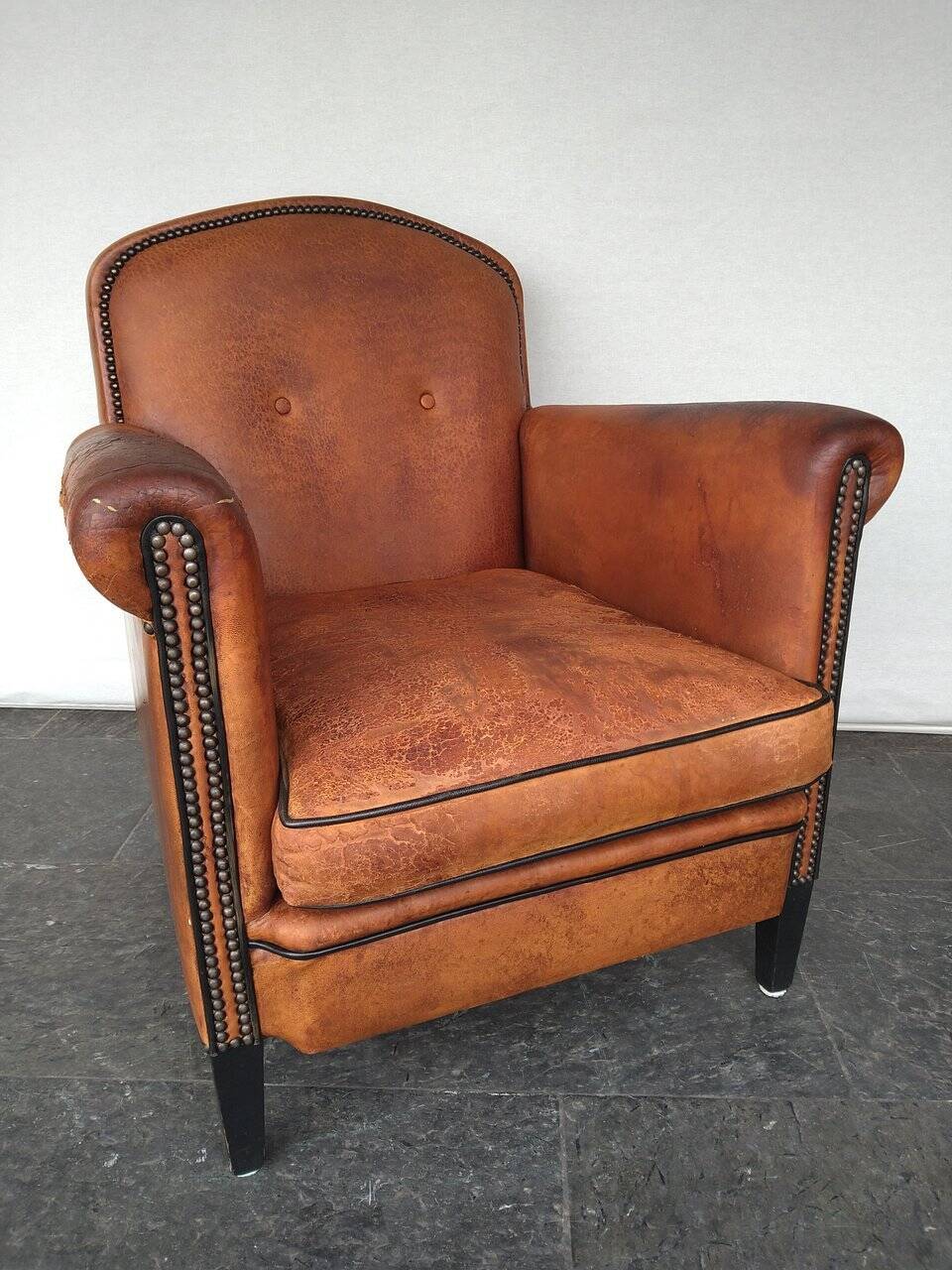 Club chair From OCL Vintage Sheepskin
