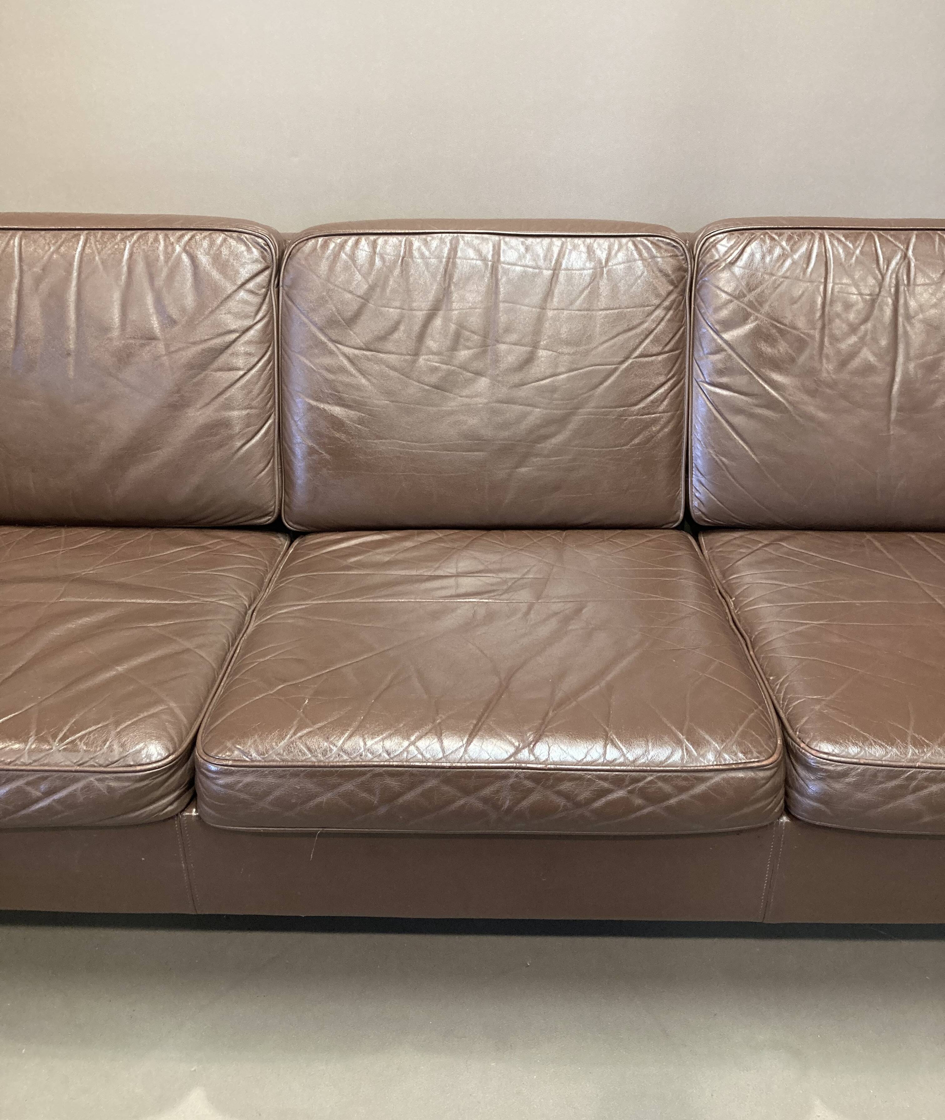 Scandinavian design 3-seater leather sofa.