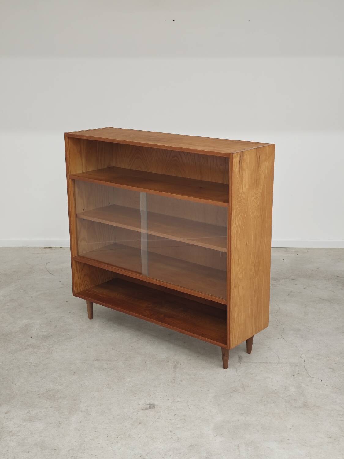 Libena 1960 glass display cabinet / bookcase