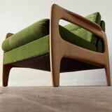 Vintage armchair with elegant Scandinavian design from the 1960s. Struct