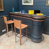 Bar, comptoir en bois peint