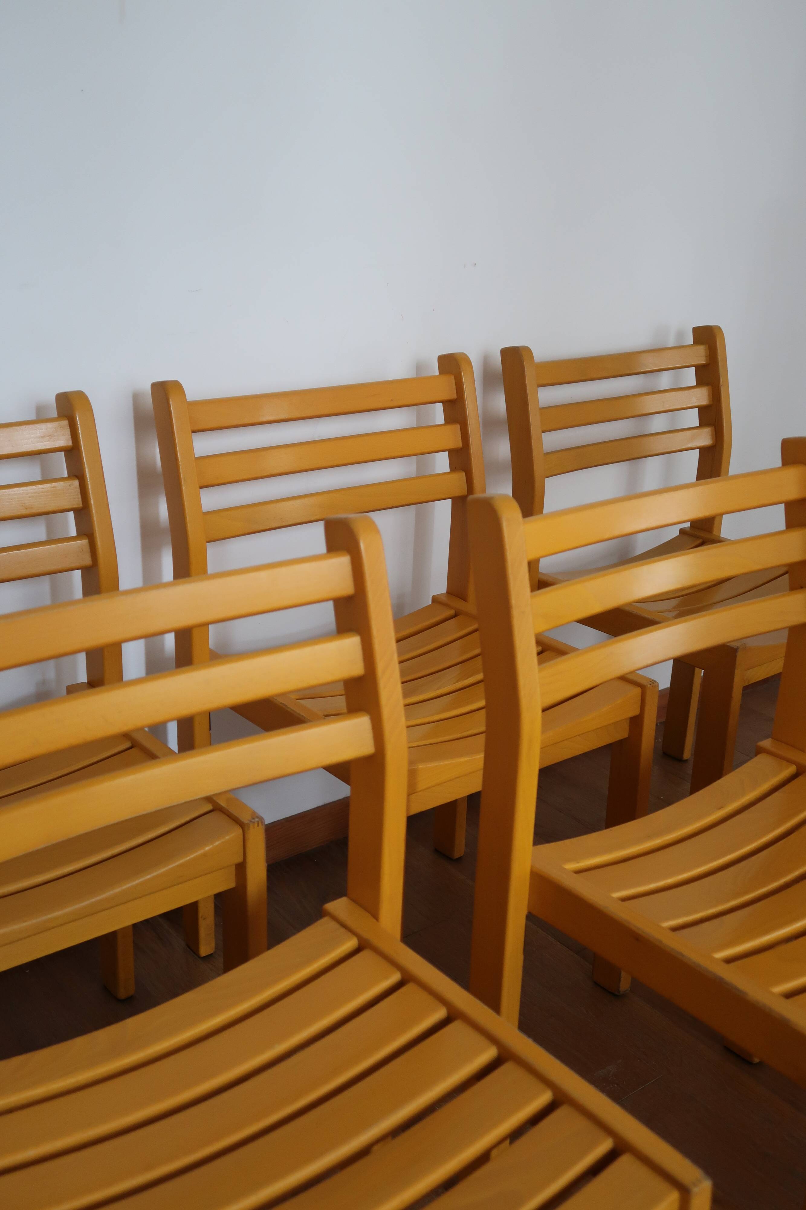 6 stackable wooden chairs