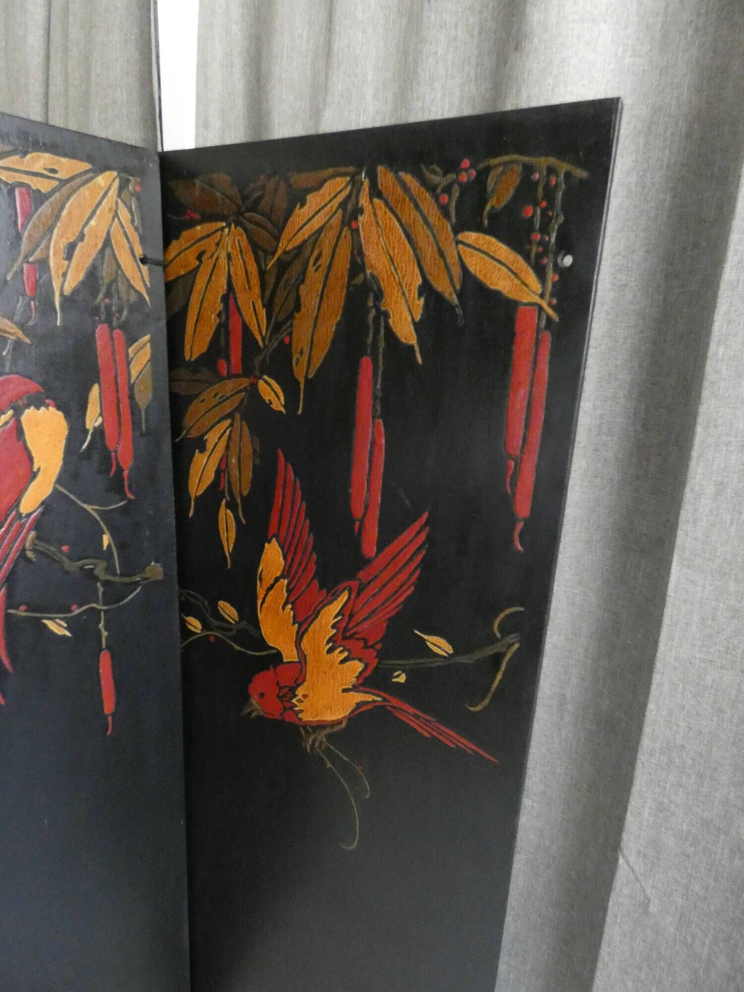 Art Deco lacquer screen with polychrome decoration of fishing martins circa 1930