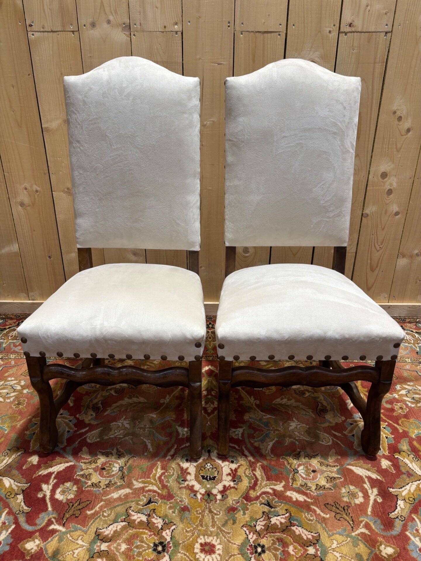 Série de 9 chaises de style Louis XIII