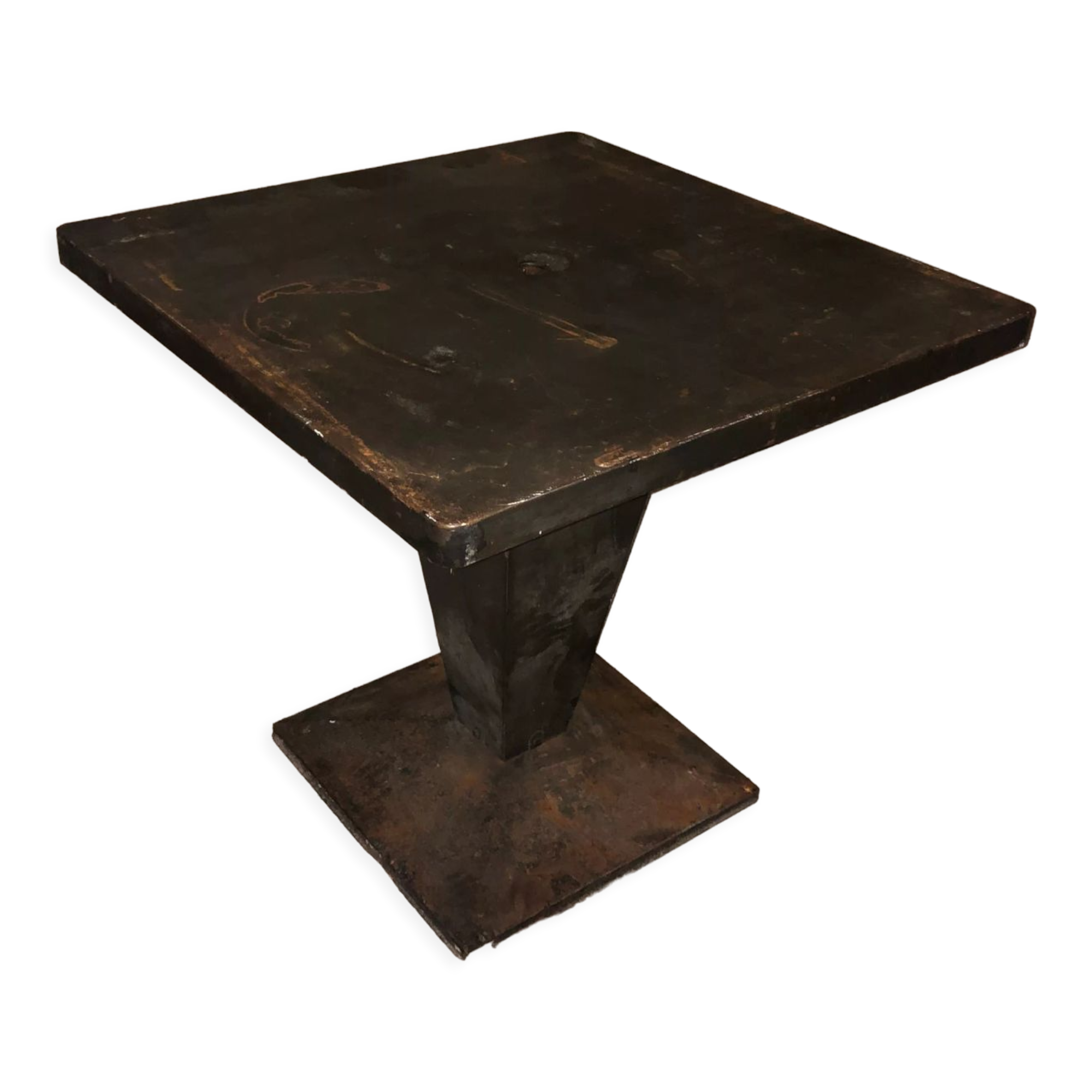 KUB Tolix table by Xavier Pauchard