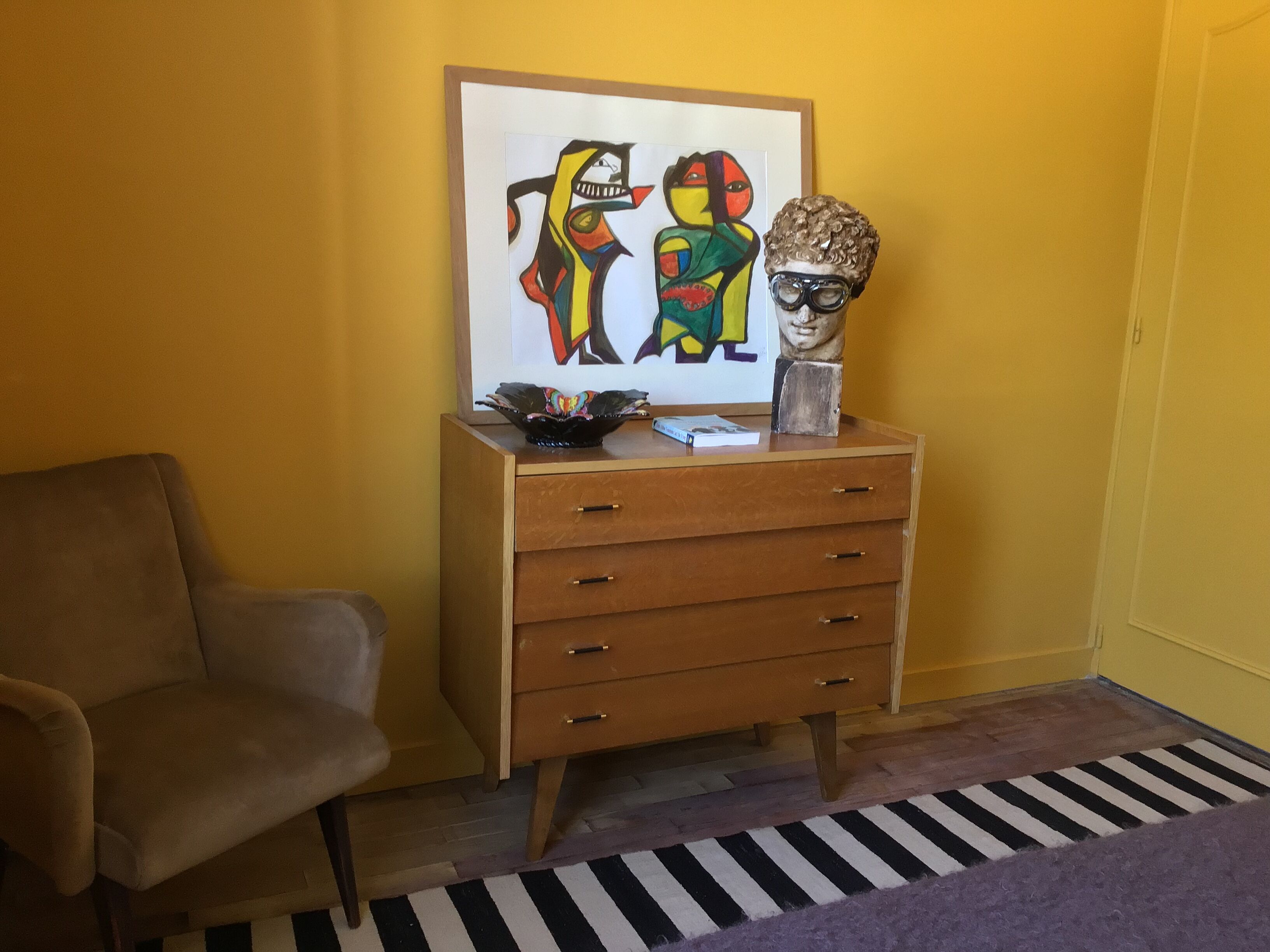 Vintage dresser