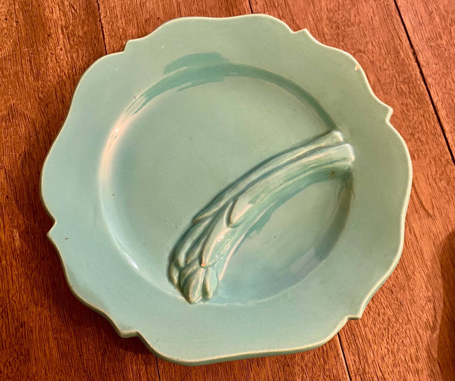 5 vintage barbotine asparagus plates