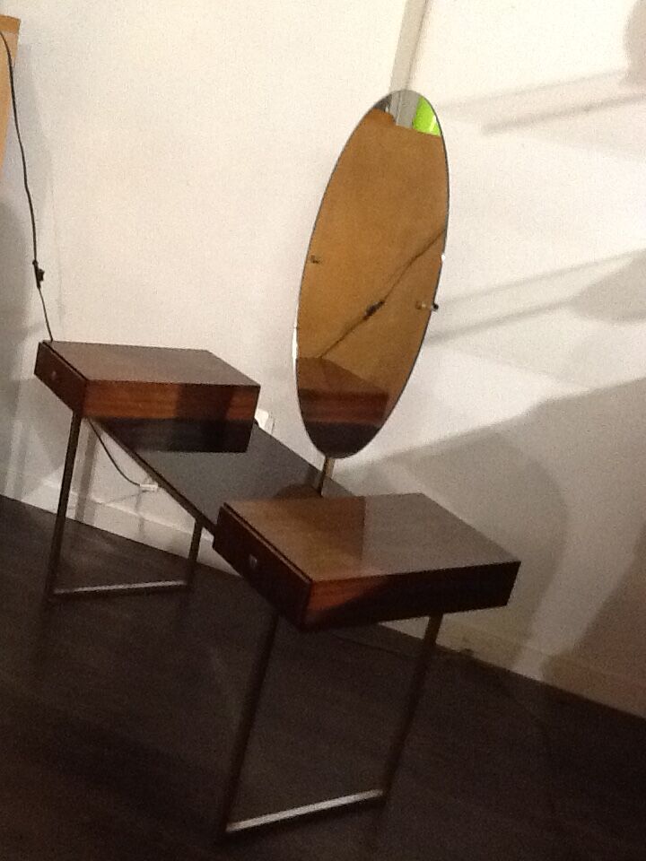 60's dressing table