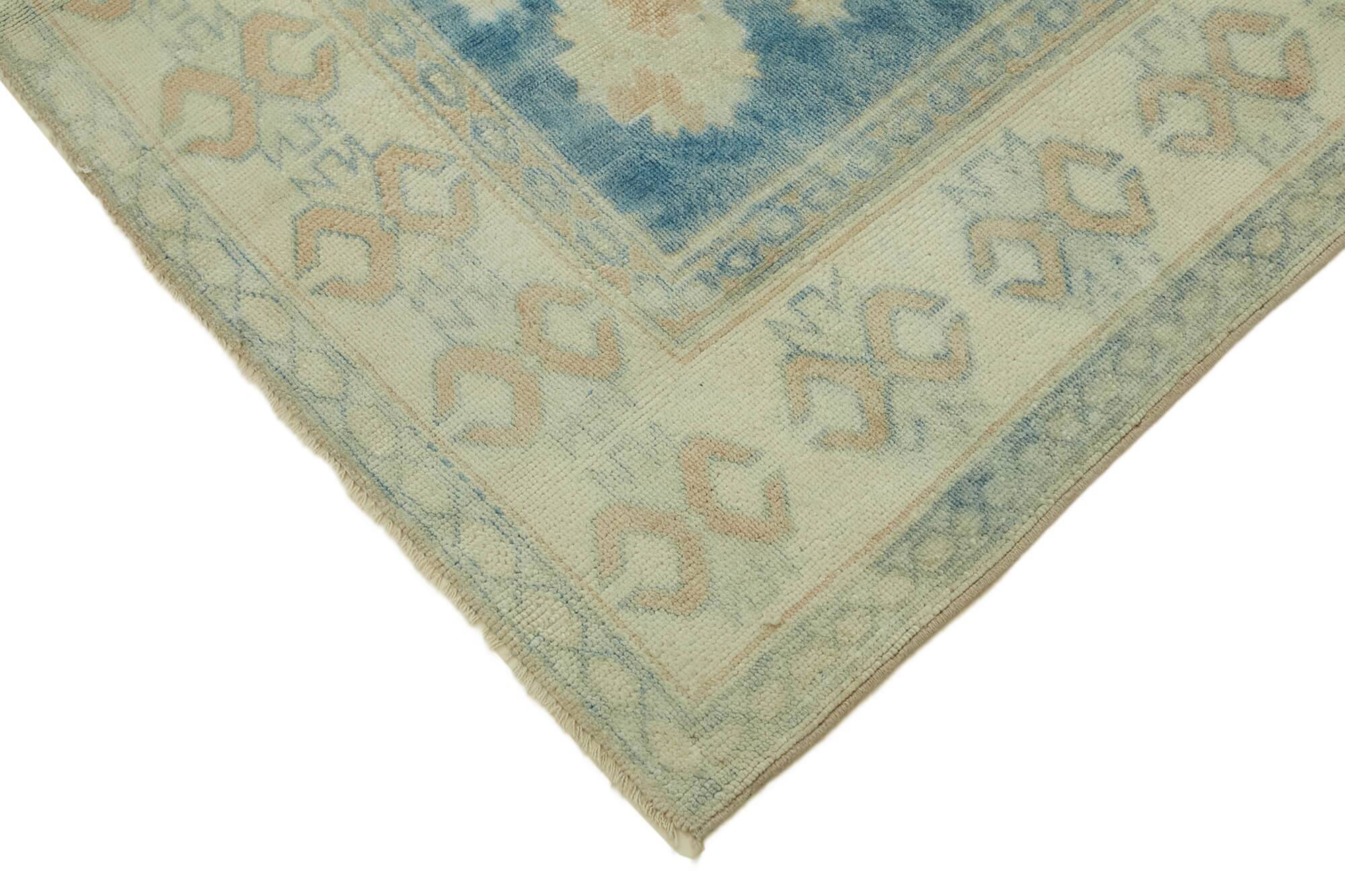 Turkish Vintage Anatolian Rug 173 cm x 257 cm