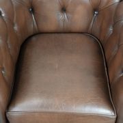 Brown cowhide leather Chesterfield club armchair in English style