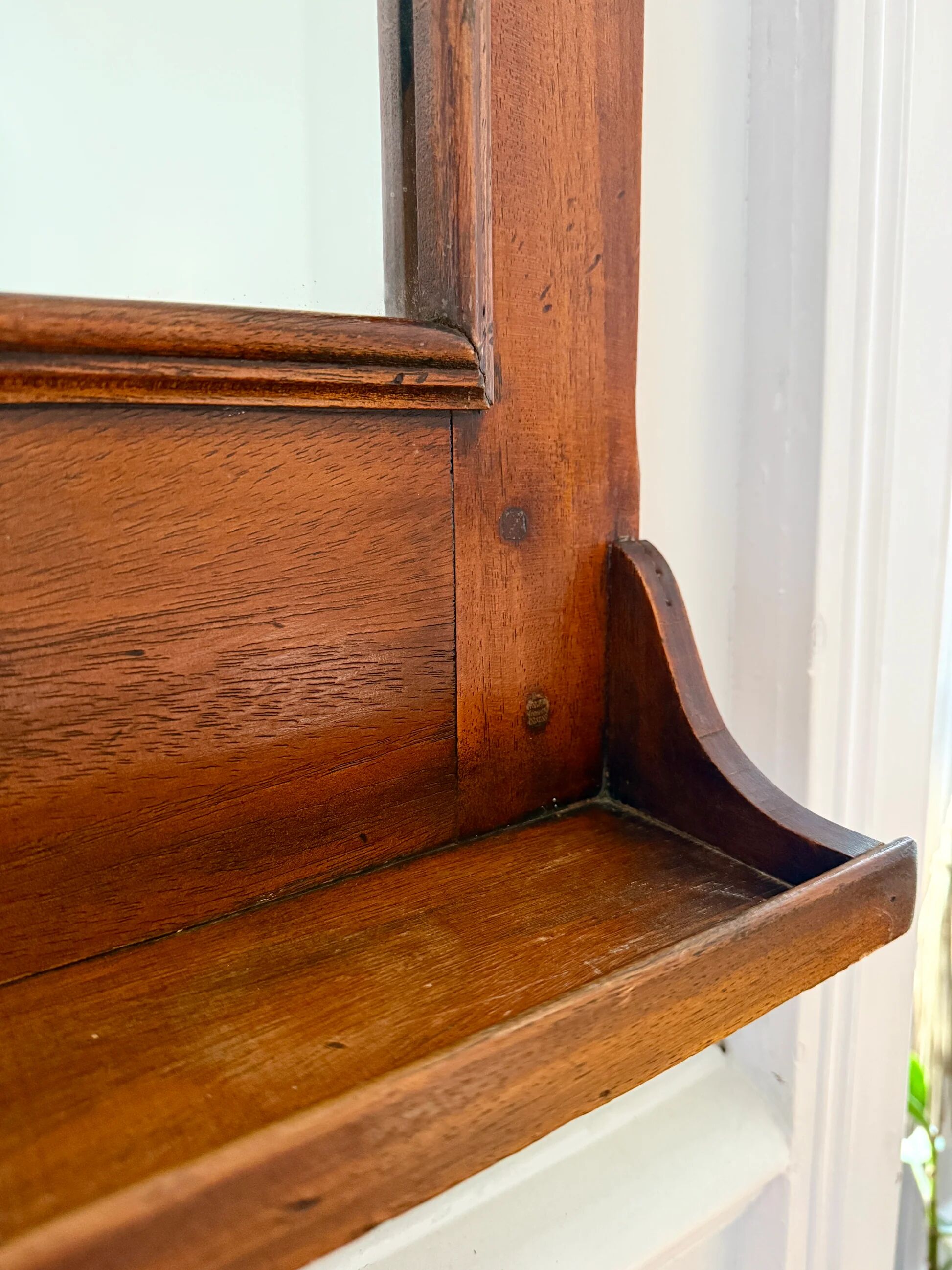 Antique wooden dressing table mirror – classic charm