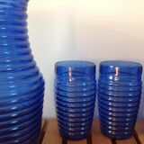 Service 1 pitcher or decanter and 5 midnight blue glasses