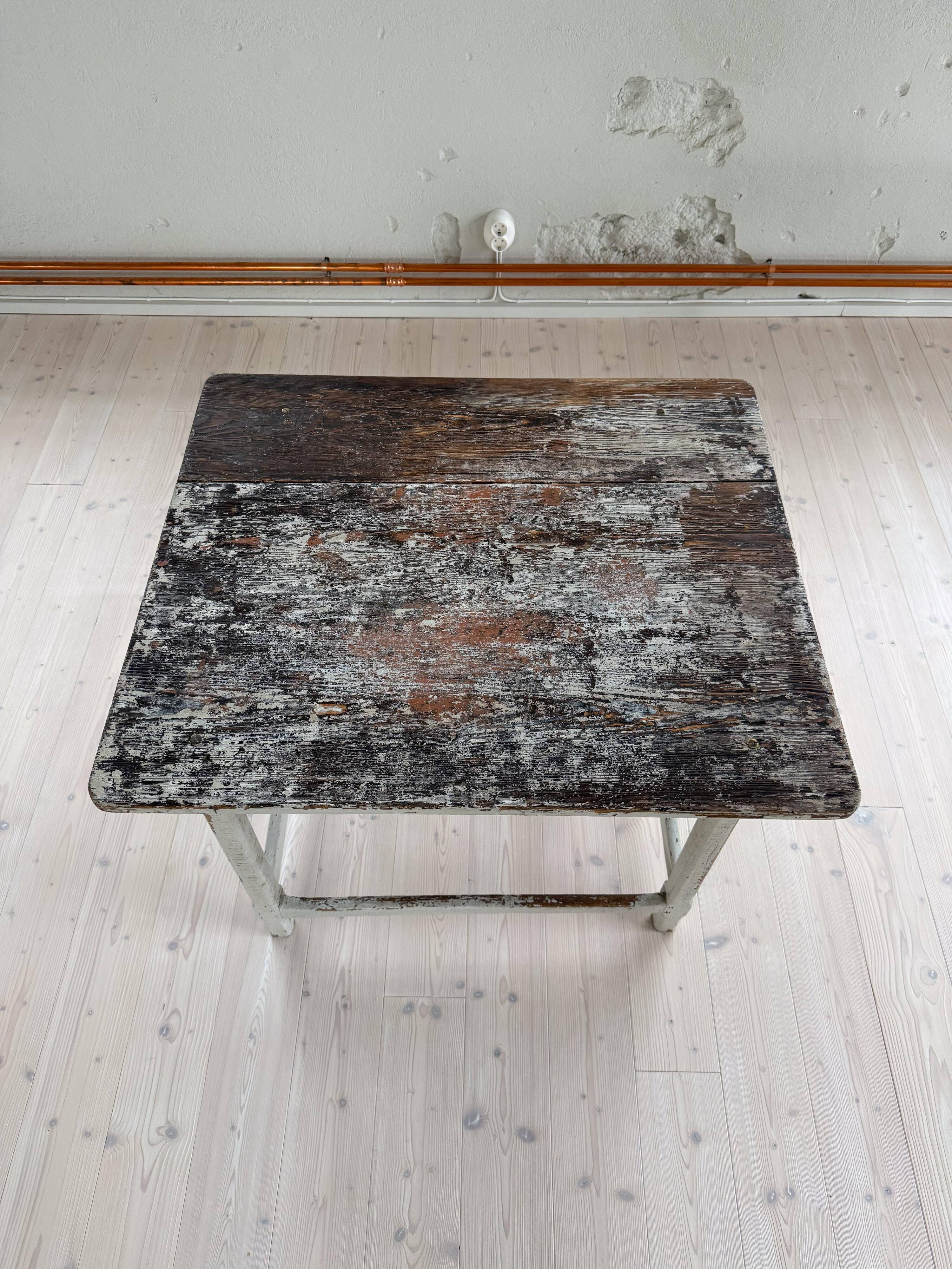 19th-century primitive Swedish side table in folk art.