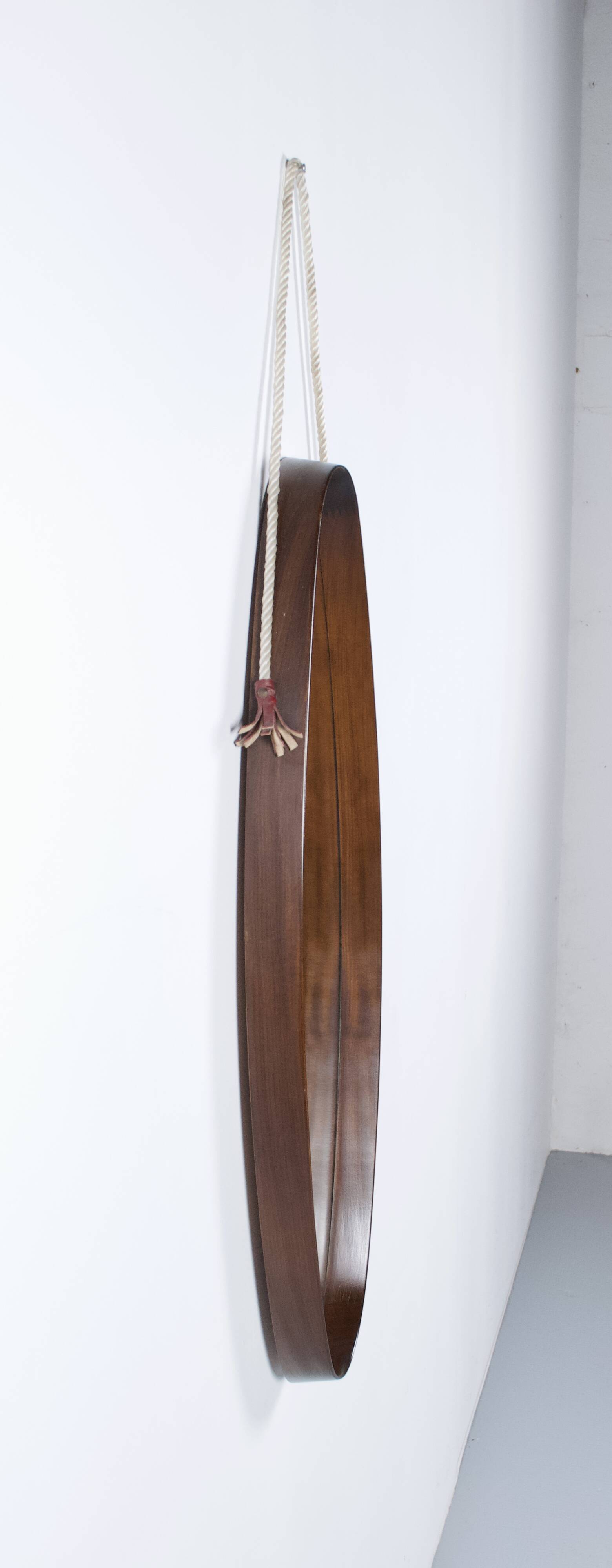 Miroir ovale scandinave en teck des années 60