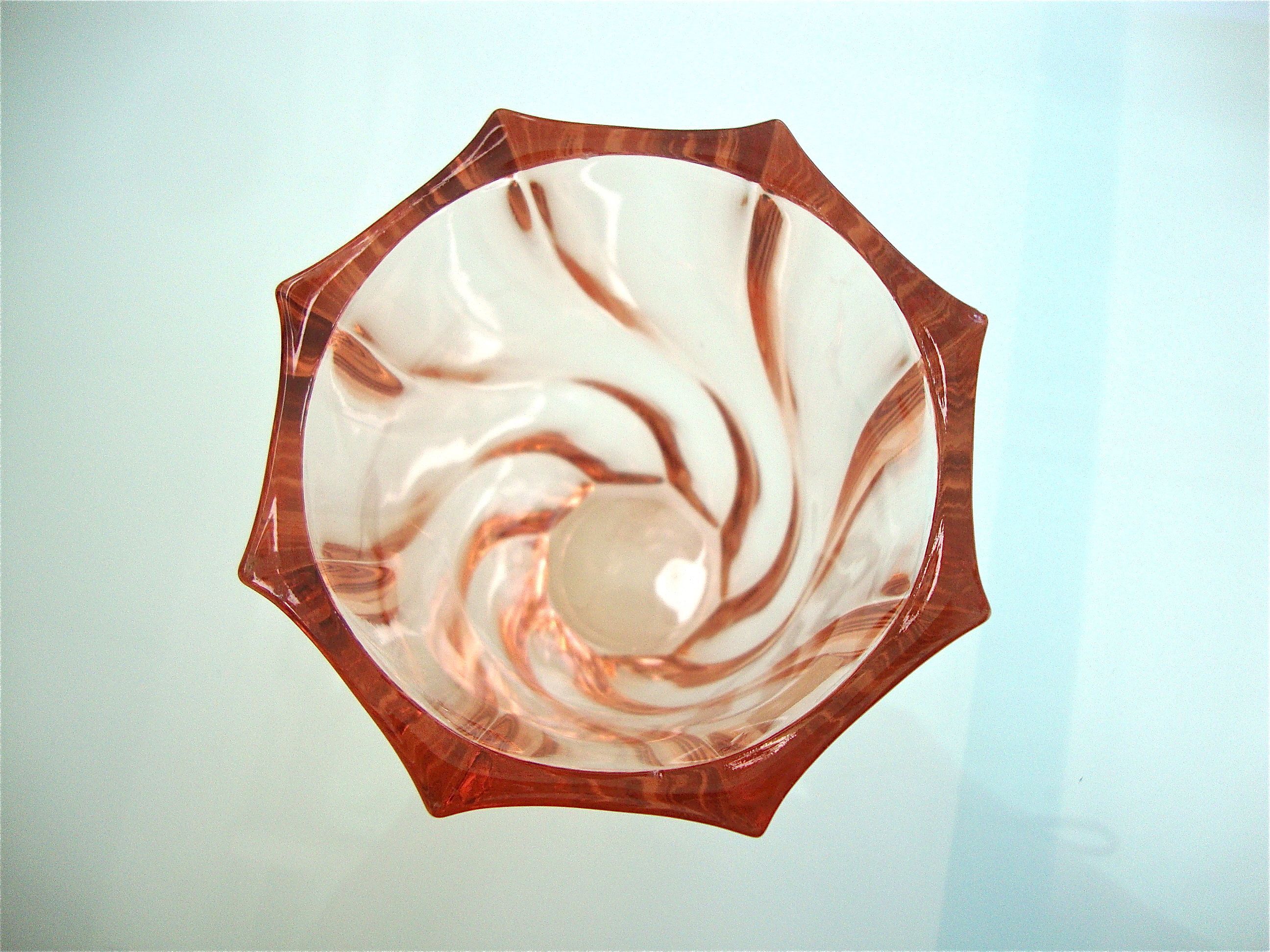 Arques Luminarc glasswork vase