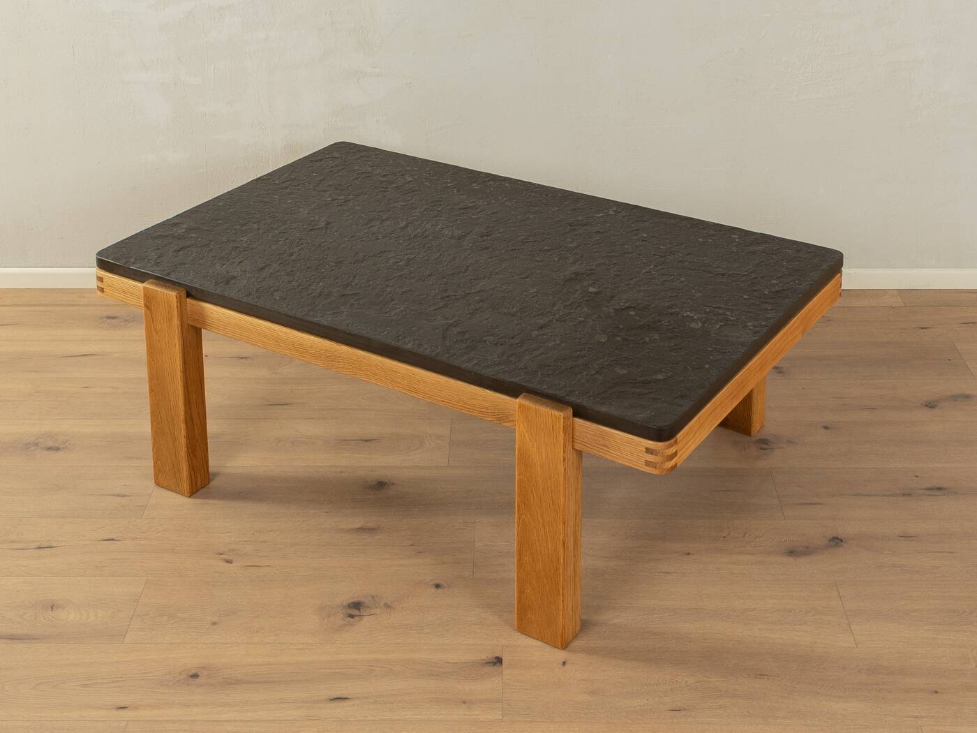 Table basse en granit des années 60