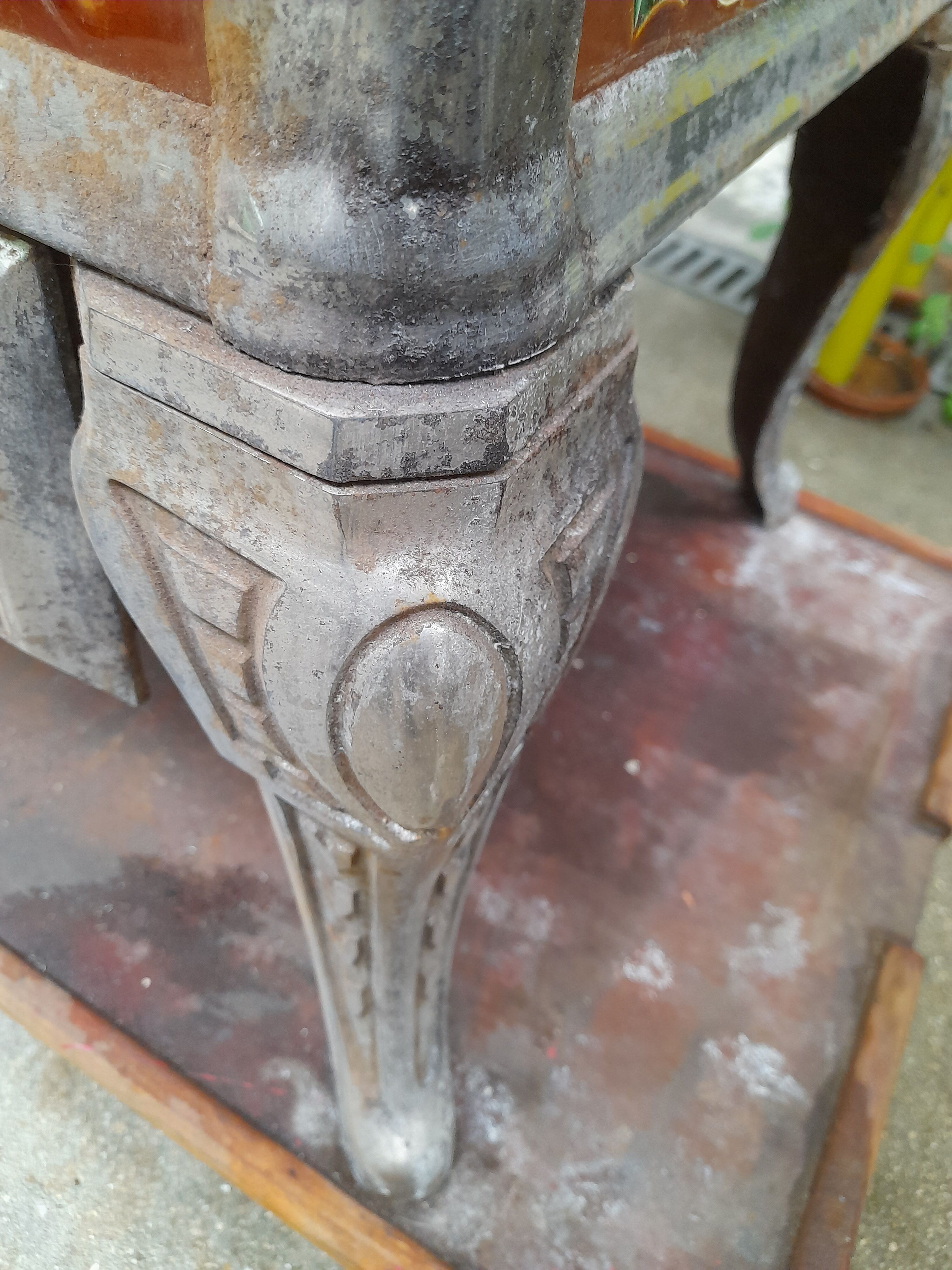 Cook old tile faience metal structure