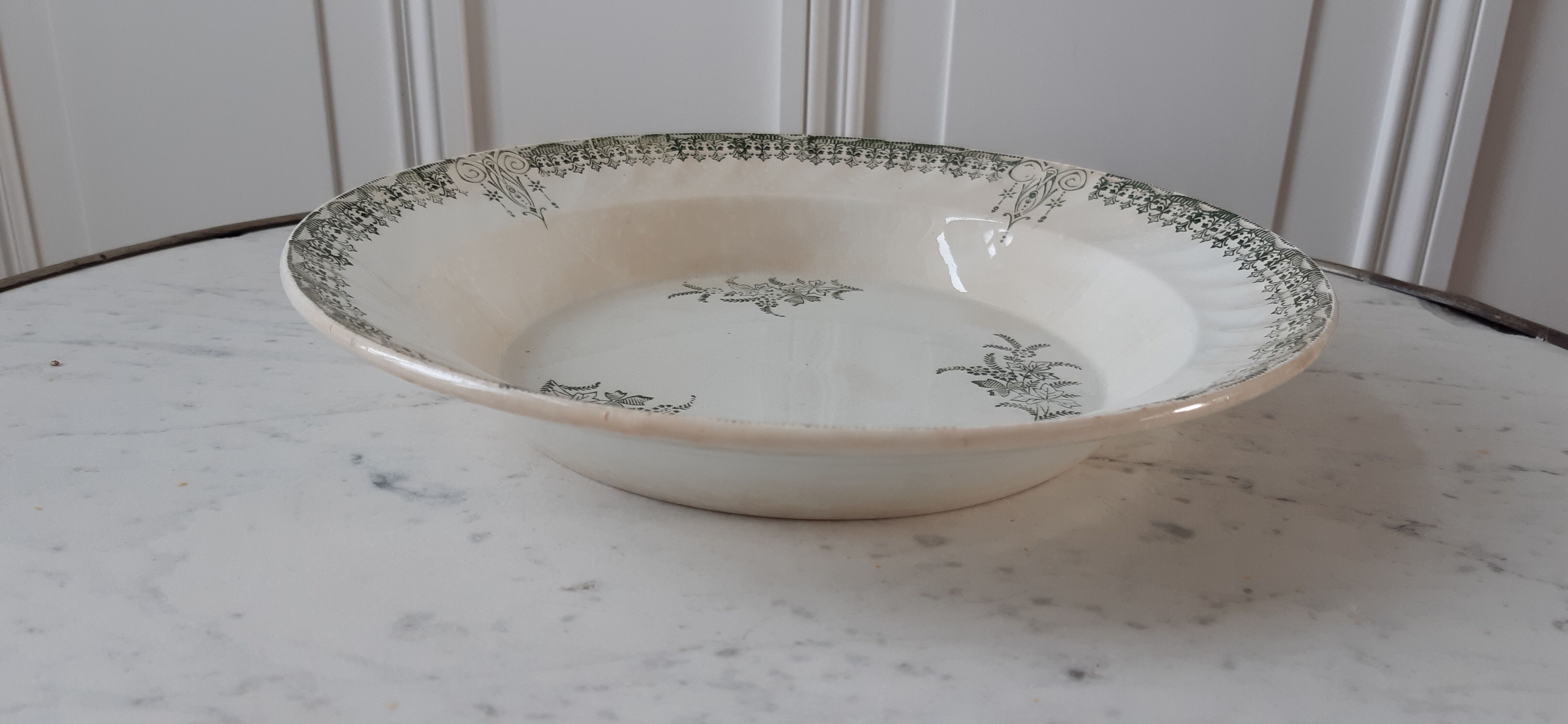 Hollow dish earthenware of Onnaing late nineteenth century