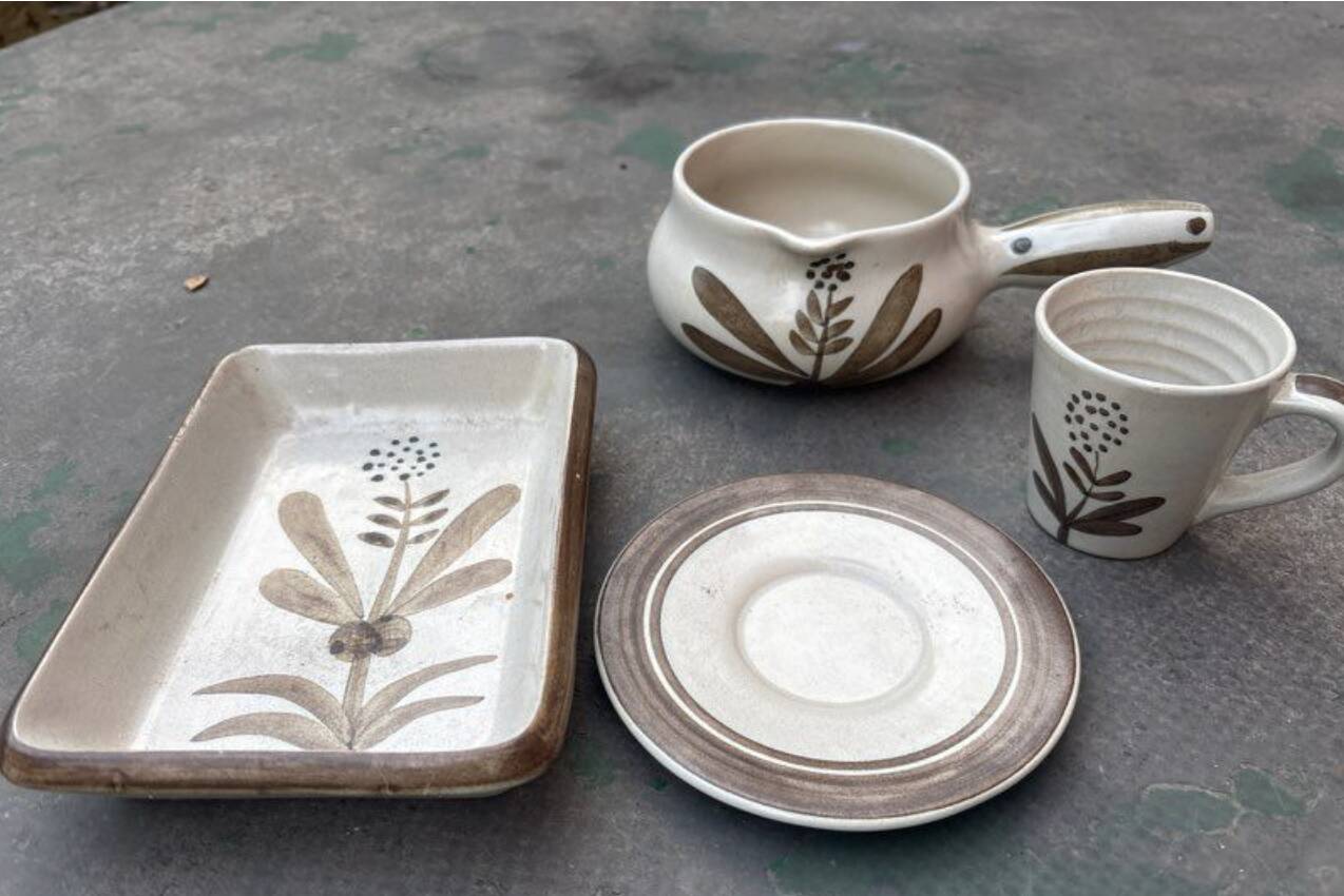 Lonchamp set in stoneware