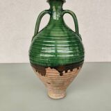 Carafe en grès vert