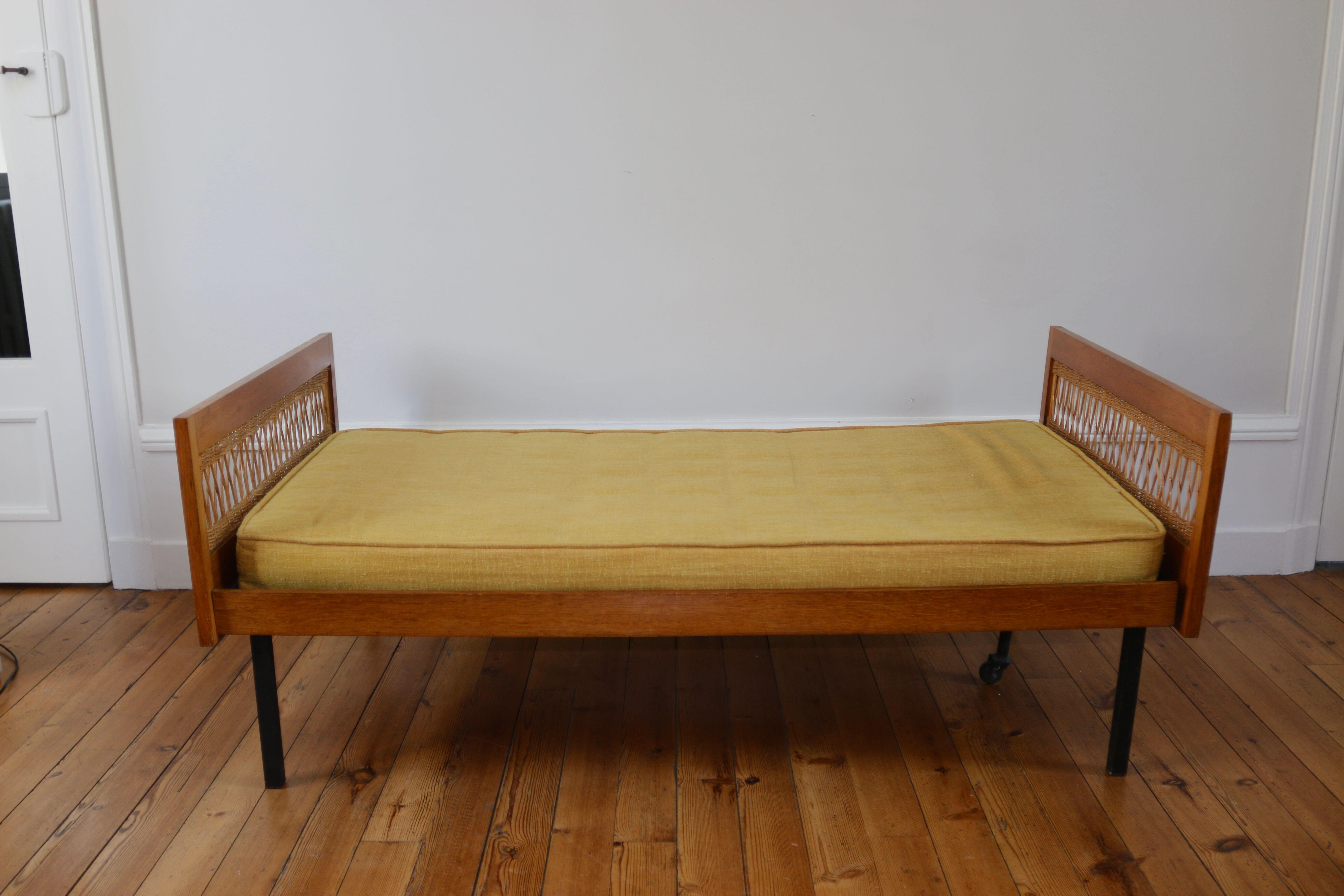 Daybed vintage 1960 chêne et rotin
