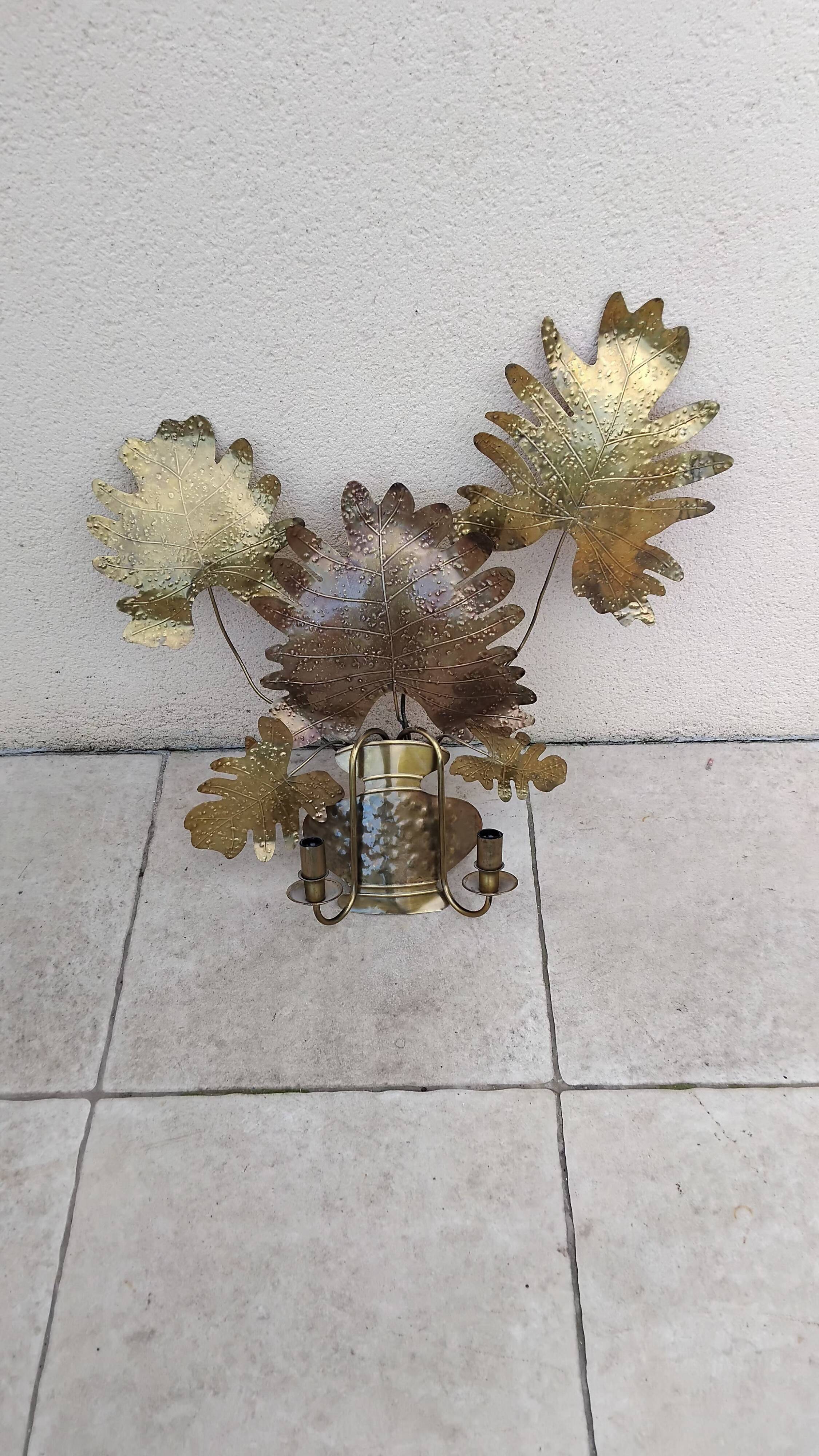 Applique en tôle dorée motif feuilles style Hans Kogl,  années 70