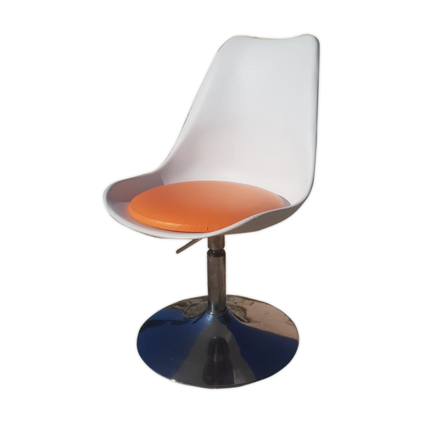 Chaise pivotante vintage pied tulipe orange