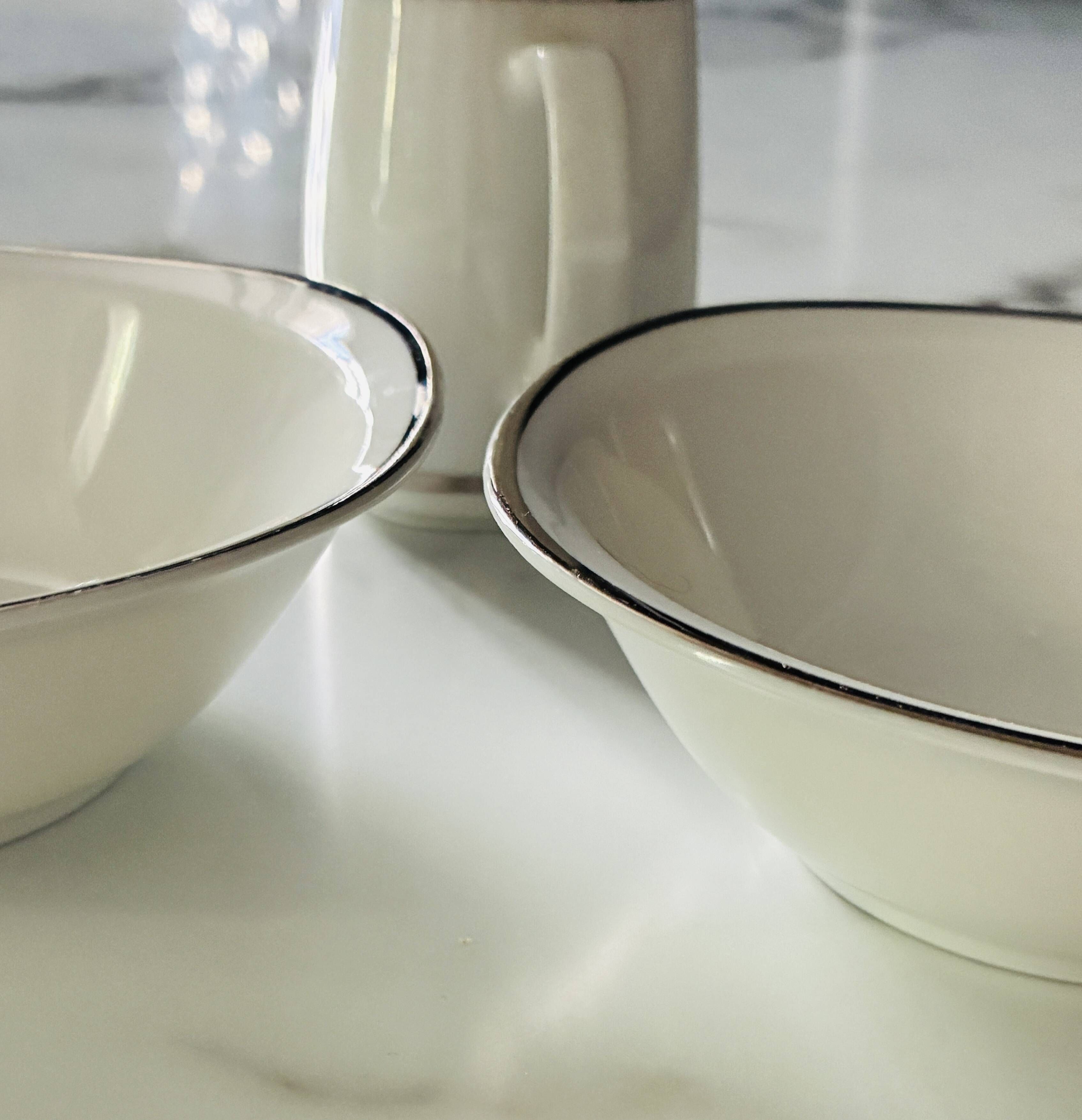 Small milk jug and porcelain bowls Schirnding Bavaria