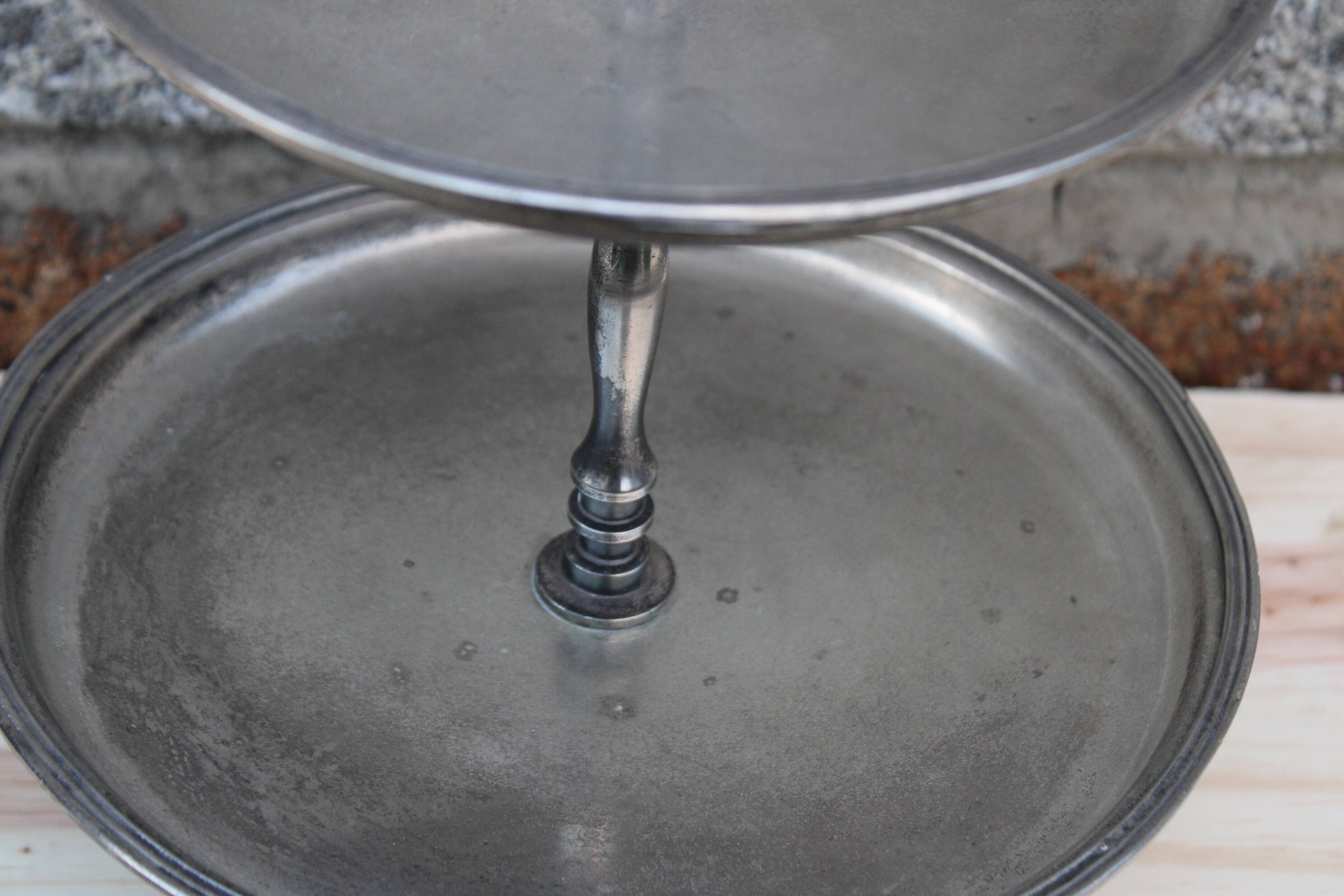 Two-tier silver-plated metal serving stand – Vintage style