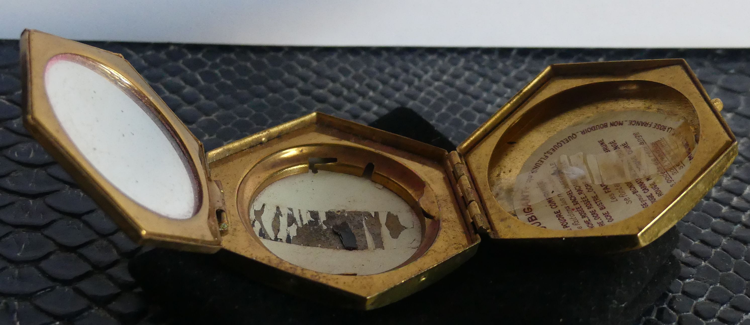 Houbigant powder maker