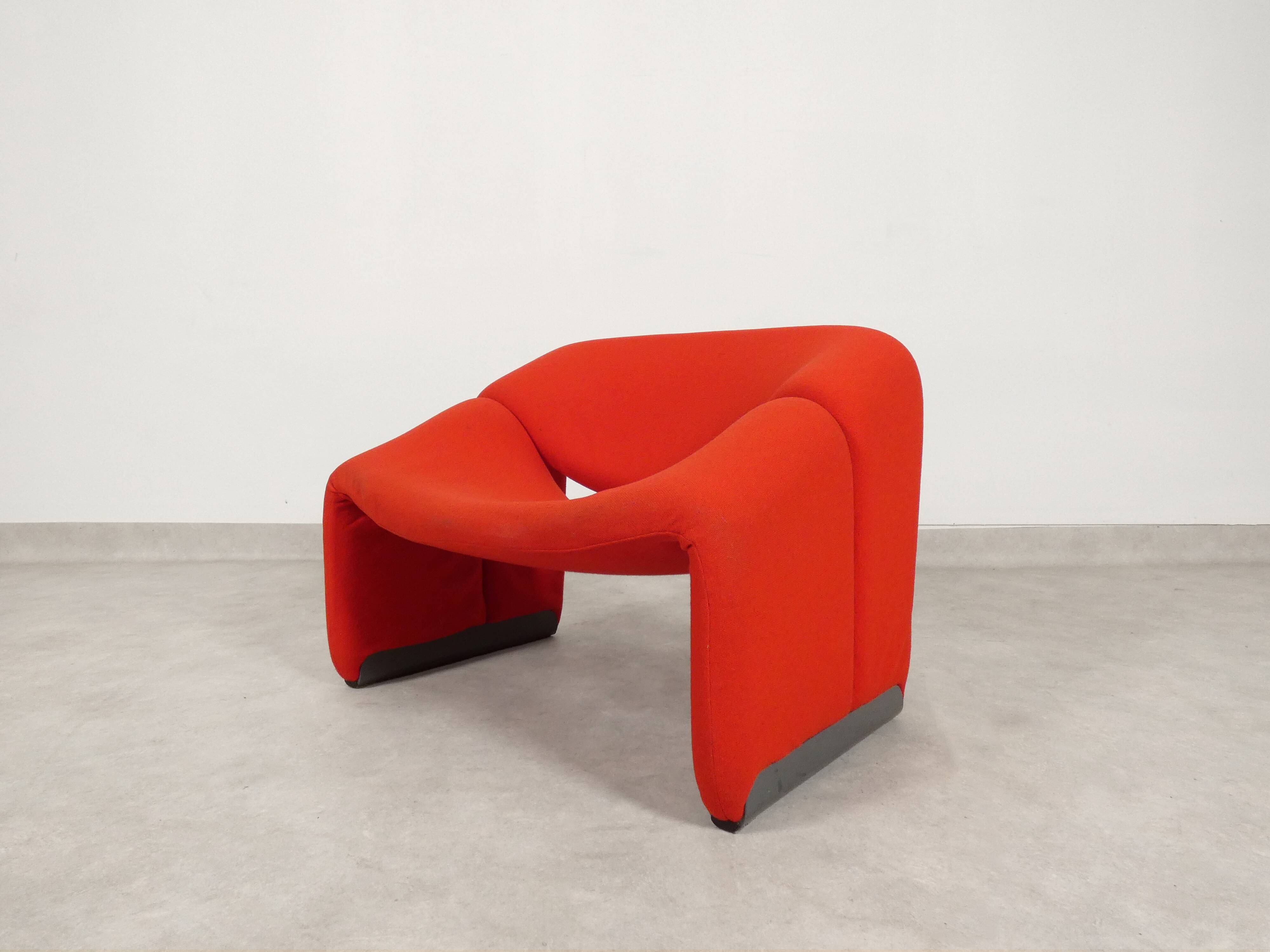 Artifort F598 - 'M-chair' by Pierre Paulin
