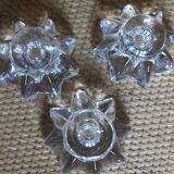 Un lot de 3 bougeoirs en verre étoile fleur vintage