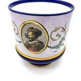 Cache pot ancien à décor d'homme ancien faience de Choisy Le Roy