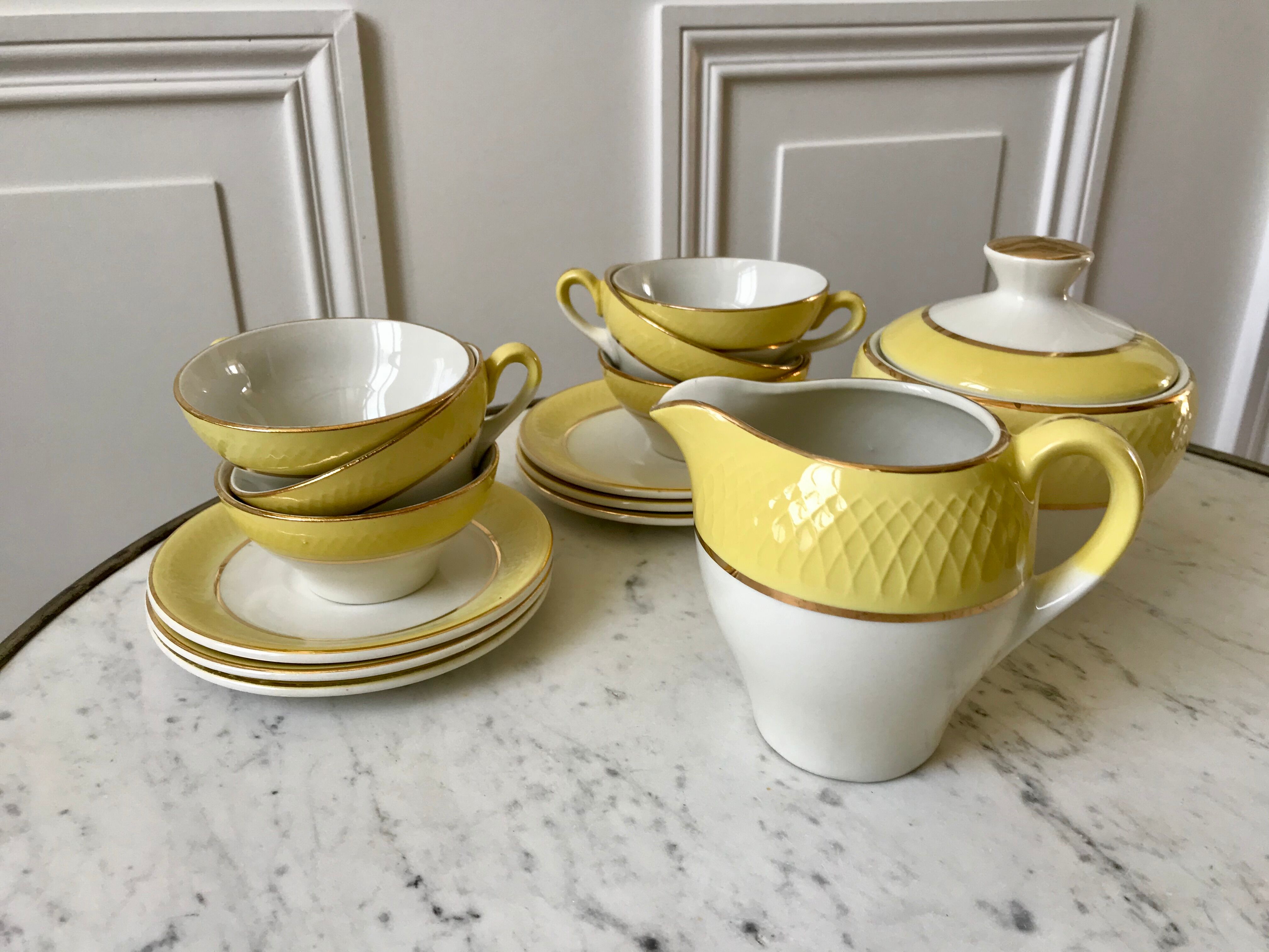 coffee set 6 cups, milk jug and sugar bowl Moulin des Loups textured yellow 50s