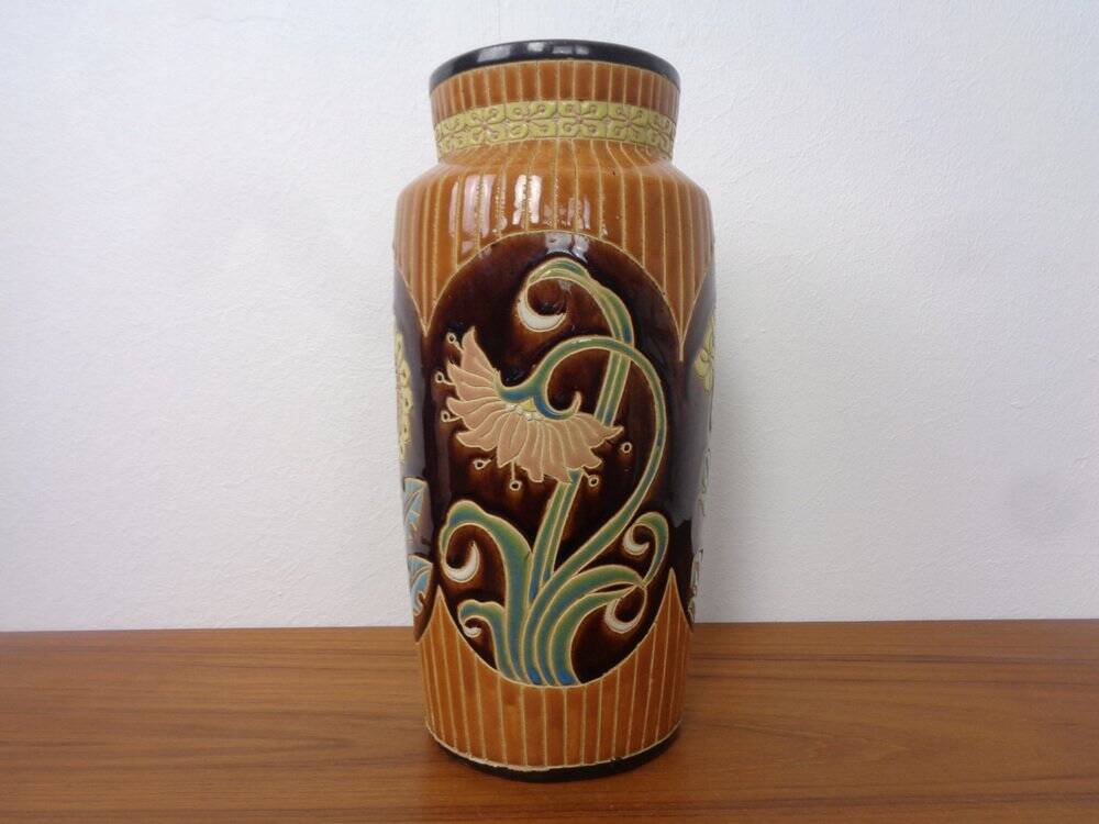 Art Nouveau pottery vase, 1920s