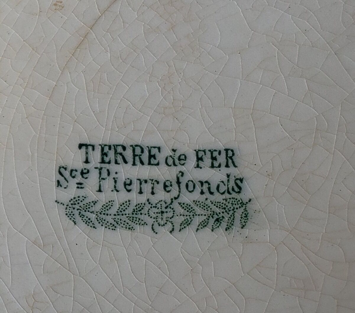 4 plates Terre de Fer