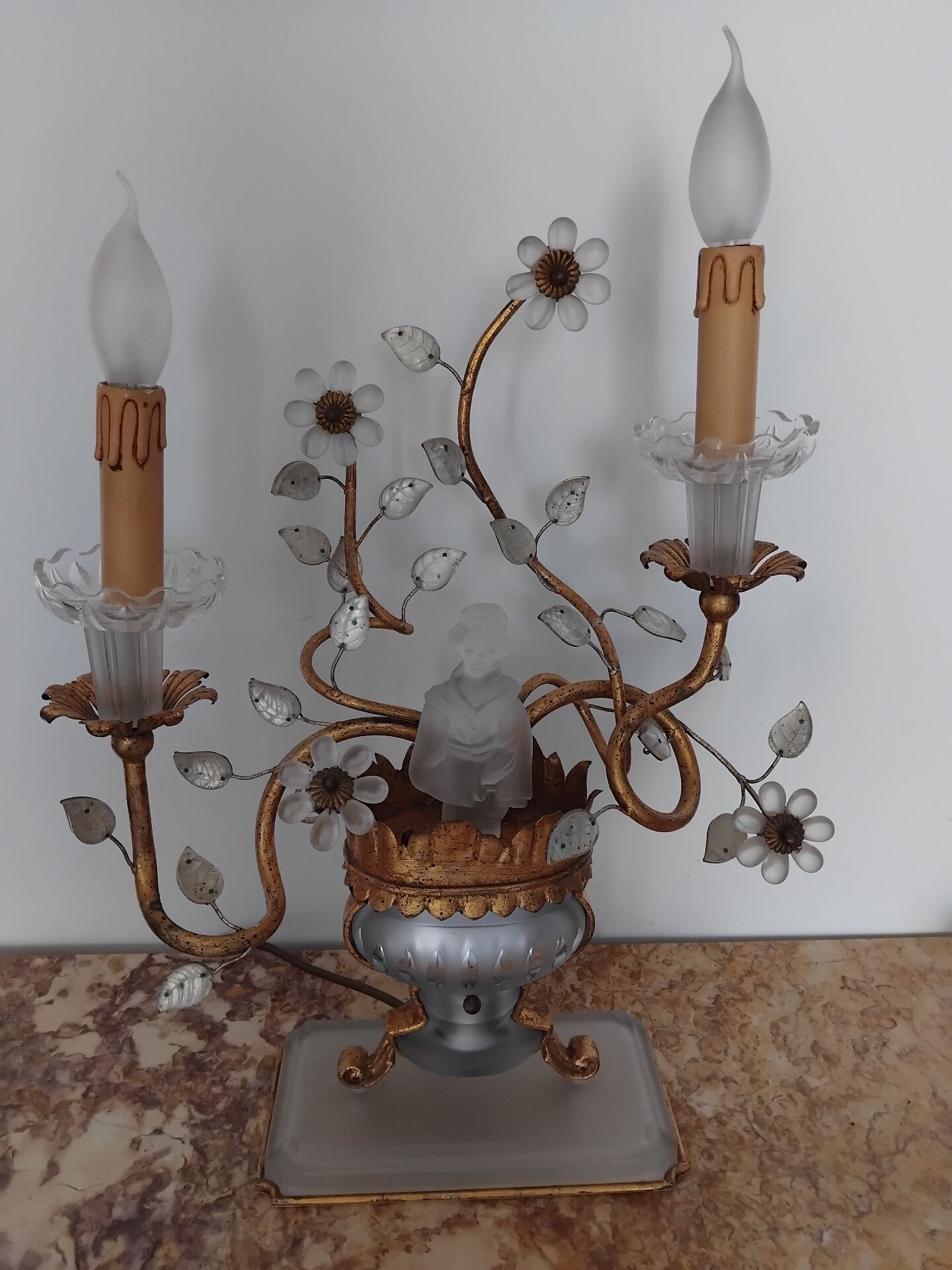 Table lamp