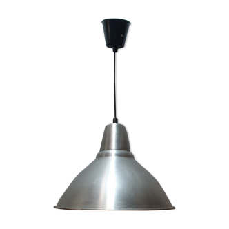 Industrial-type lampshade