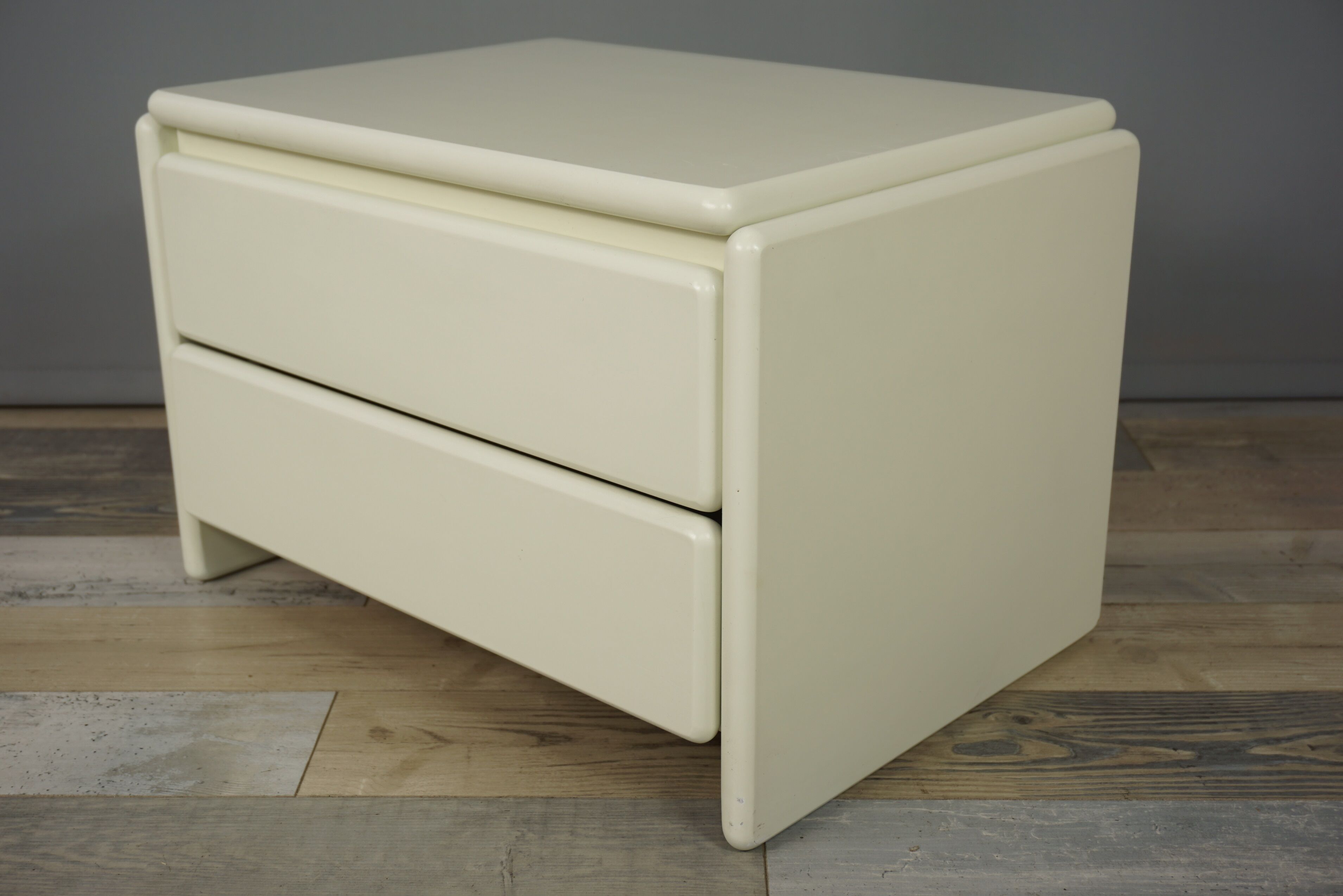 Pair of nightstands 80s